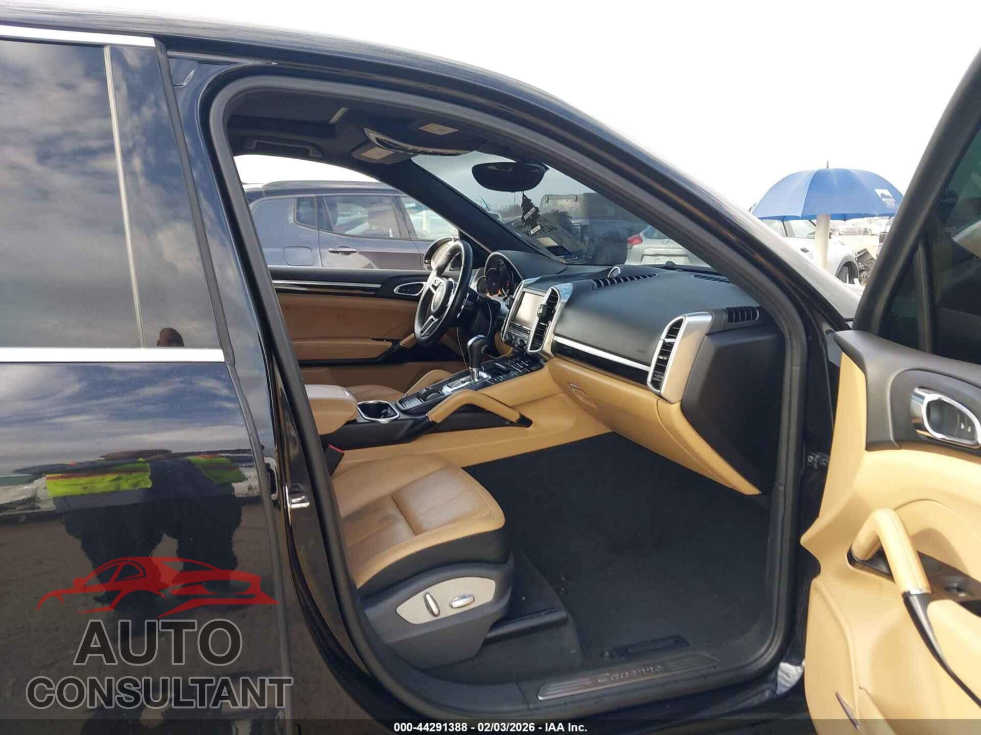 PORSCHE CAYENNE 2016 - WP1AA2A29GLA05654