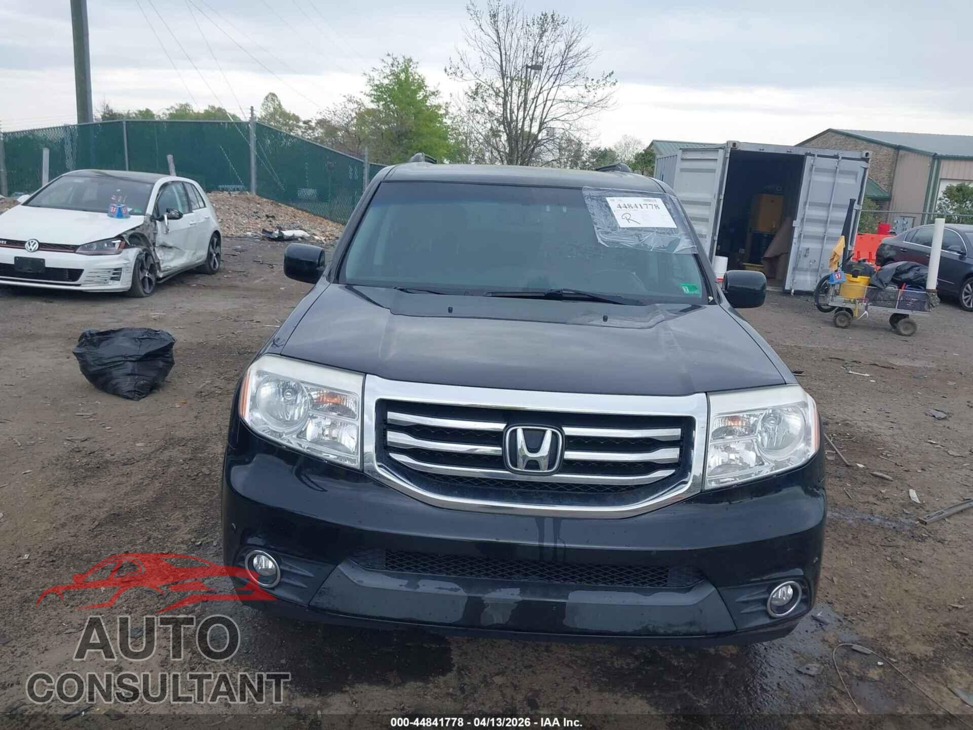 HONDA PILOT 2013 - 5FNYF4H93DB065749