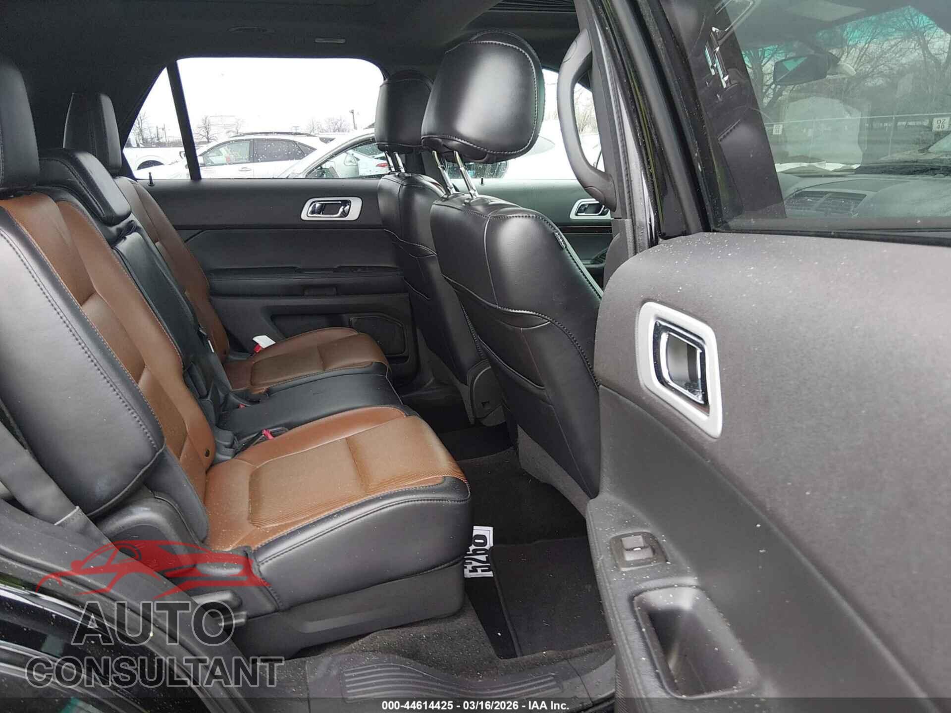 FORD EXPLORER 2012 - 1FMHK8F8XCGA38352