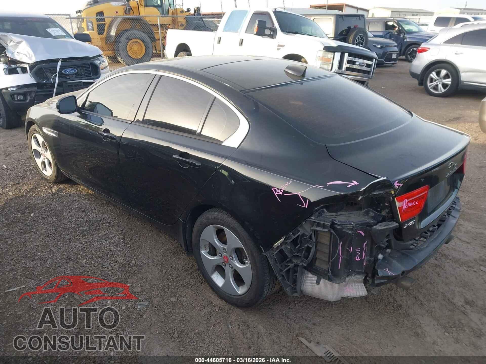 JAGUAR XE 2018 - SAJAR4FX6JCP32480