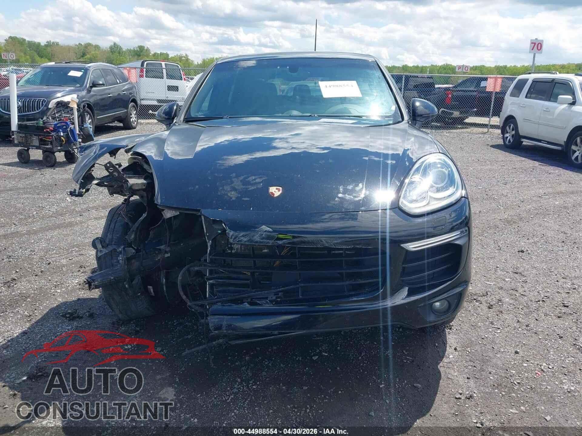 PORSCHE CAYENNE 2018 - WP1AA2A21JKA03698