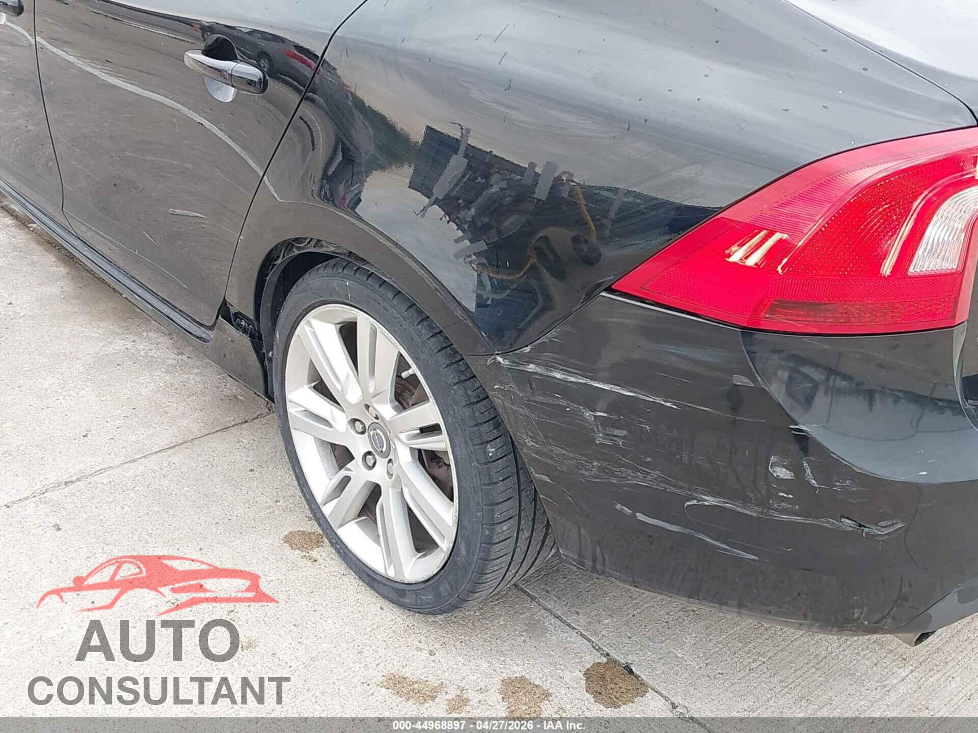 VOLVO S60 2011 - YV1902FH1B2009145