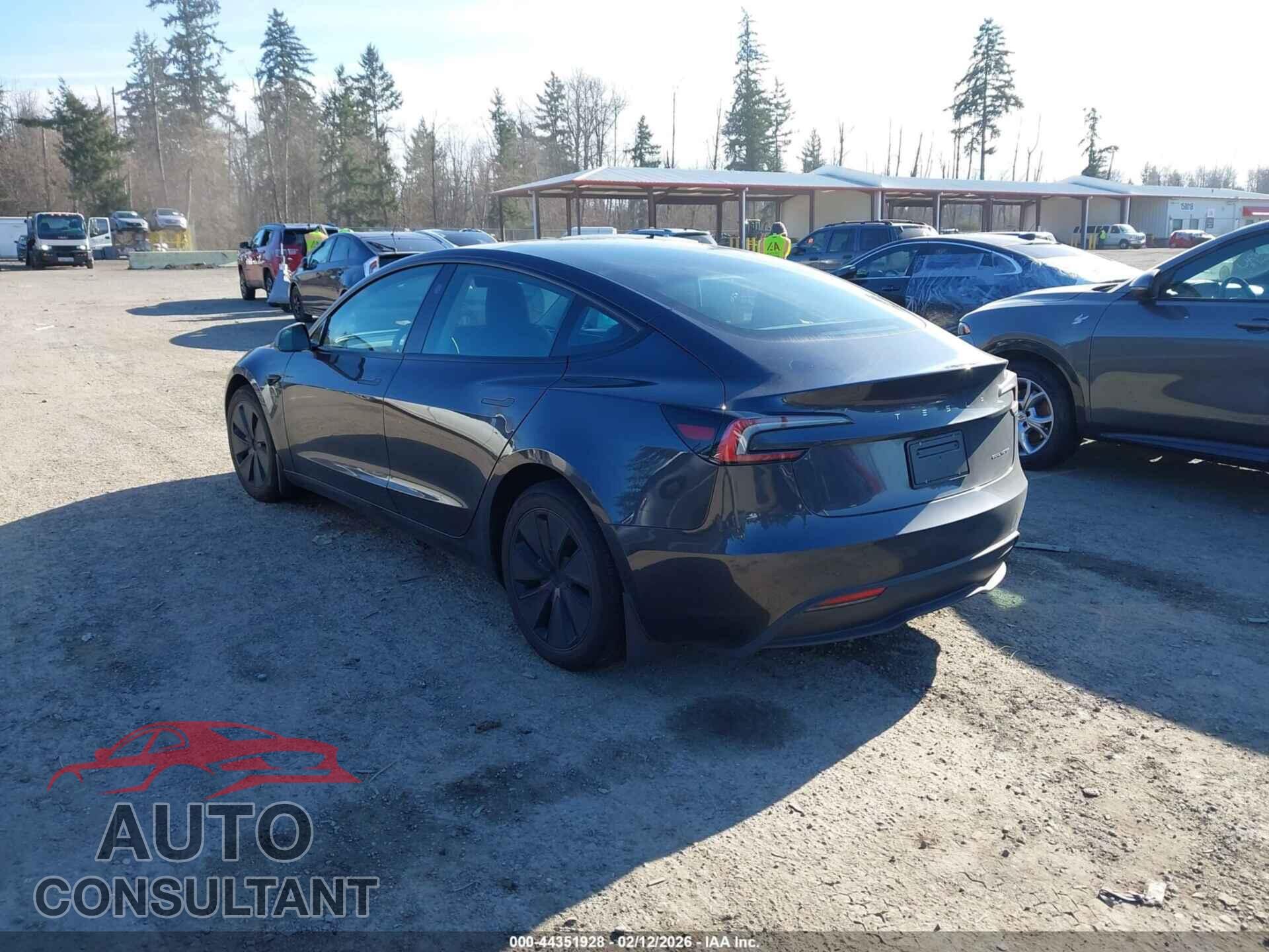 TESLA MODEL 3 2024 - 5YJ3E1EB2RF849754
