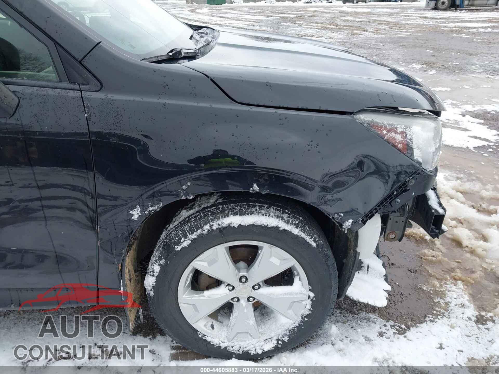 SUBARU FORESTER 2018 - JF2SJAEC2JH534748