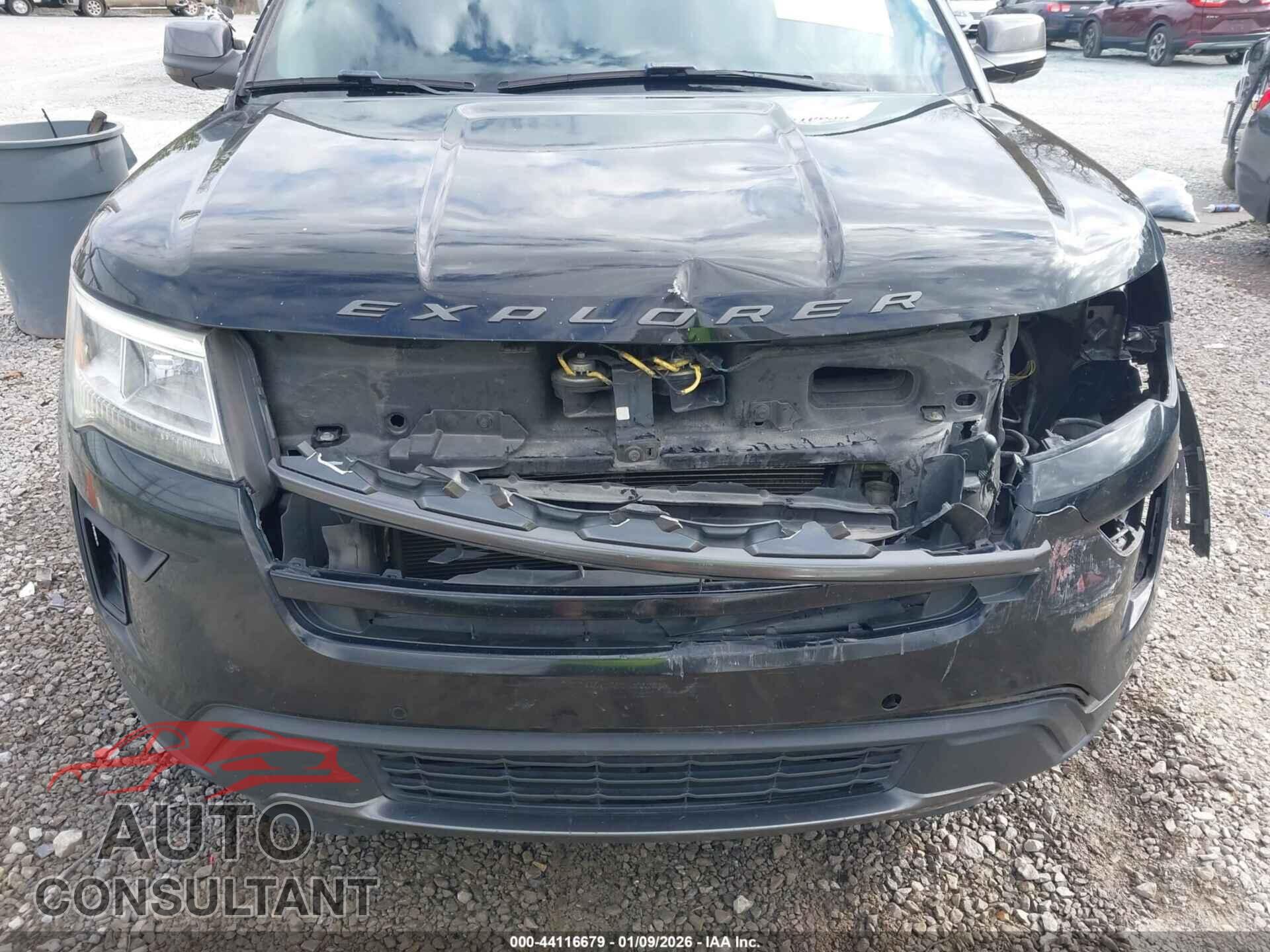 FORD EXPLORER 2018 - 1FM5K7D85JGB39540