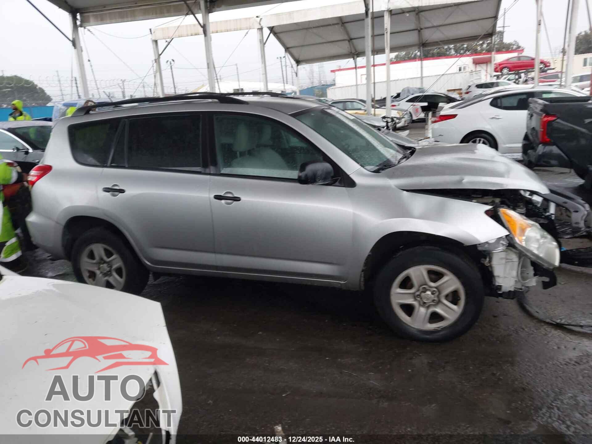 TOYOTA RAV4 2011 - 2T3ZF4DV2BW085098