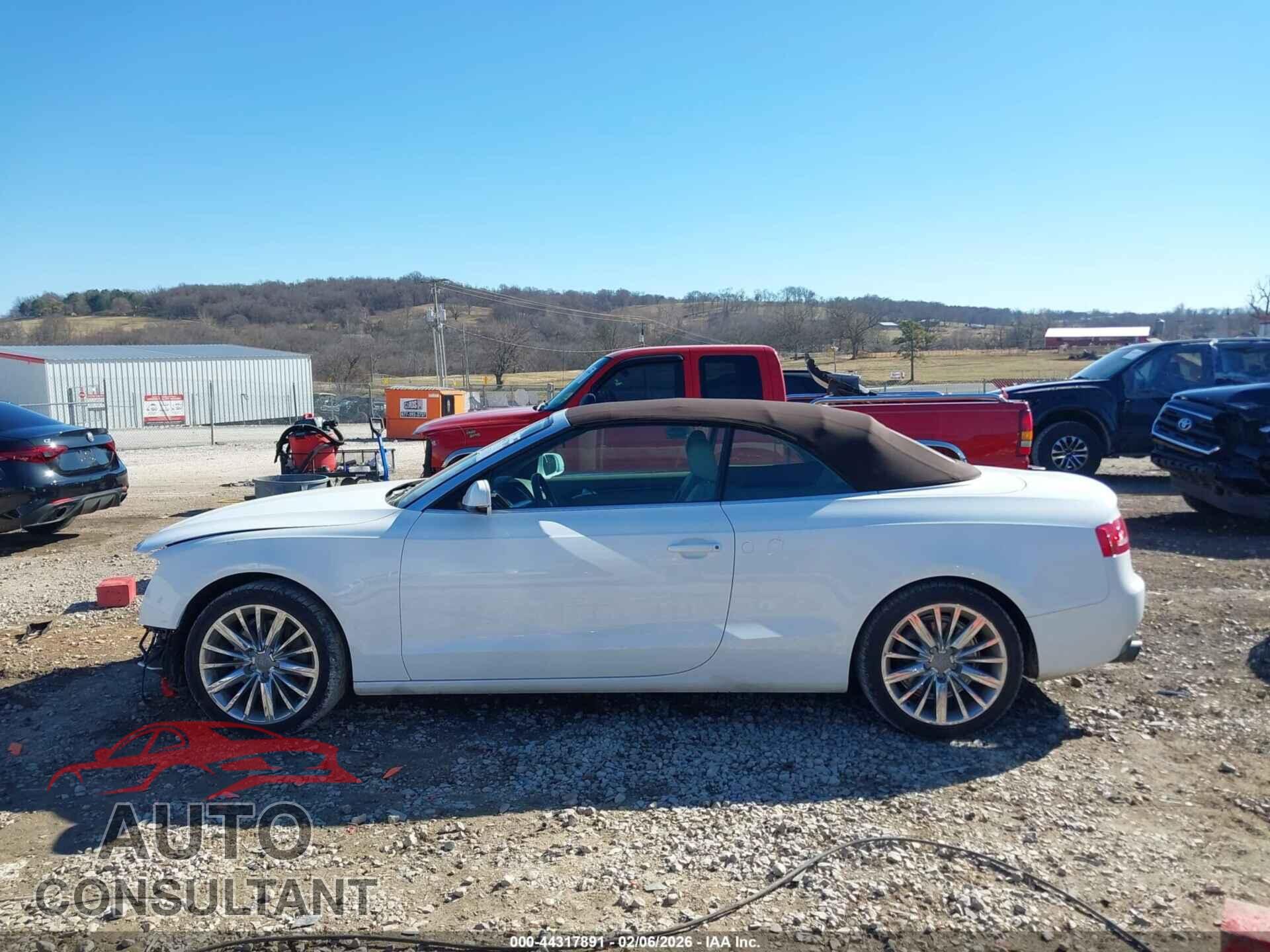 AUDI A5 2011 - WAUJFAFH2BN006035