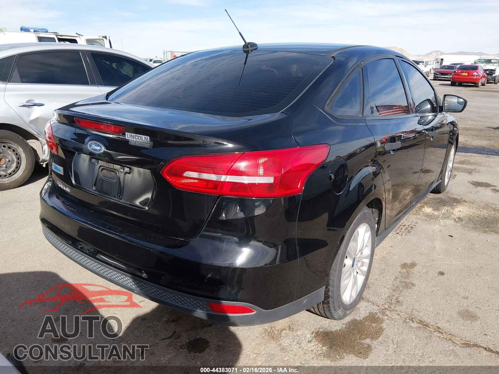 FORD FOCUS 2017 - 1FADP3E26HL308220