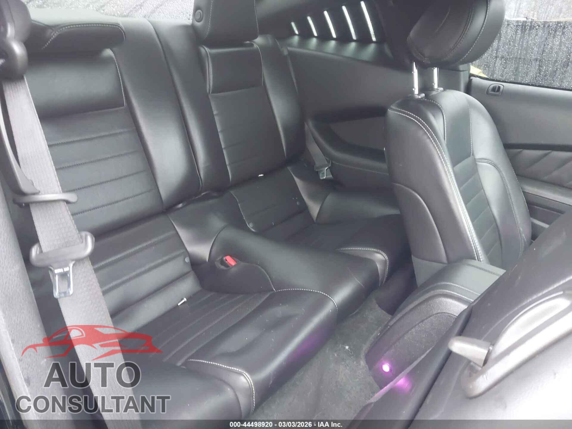 FORD MUSTANG 2014 - 1ZVBP8CF4E5218582