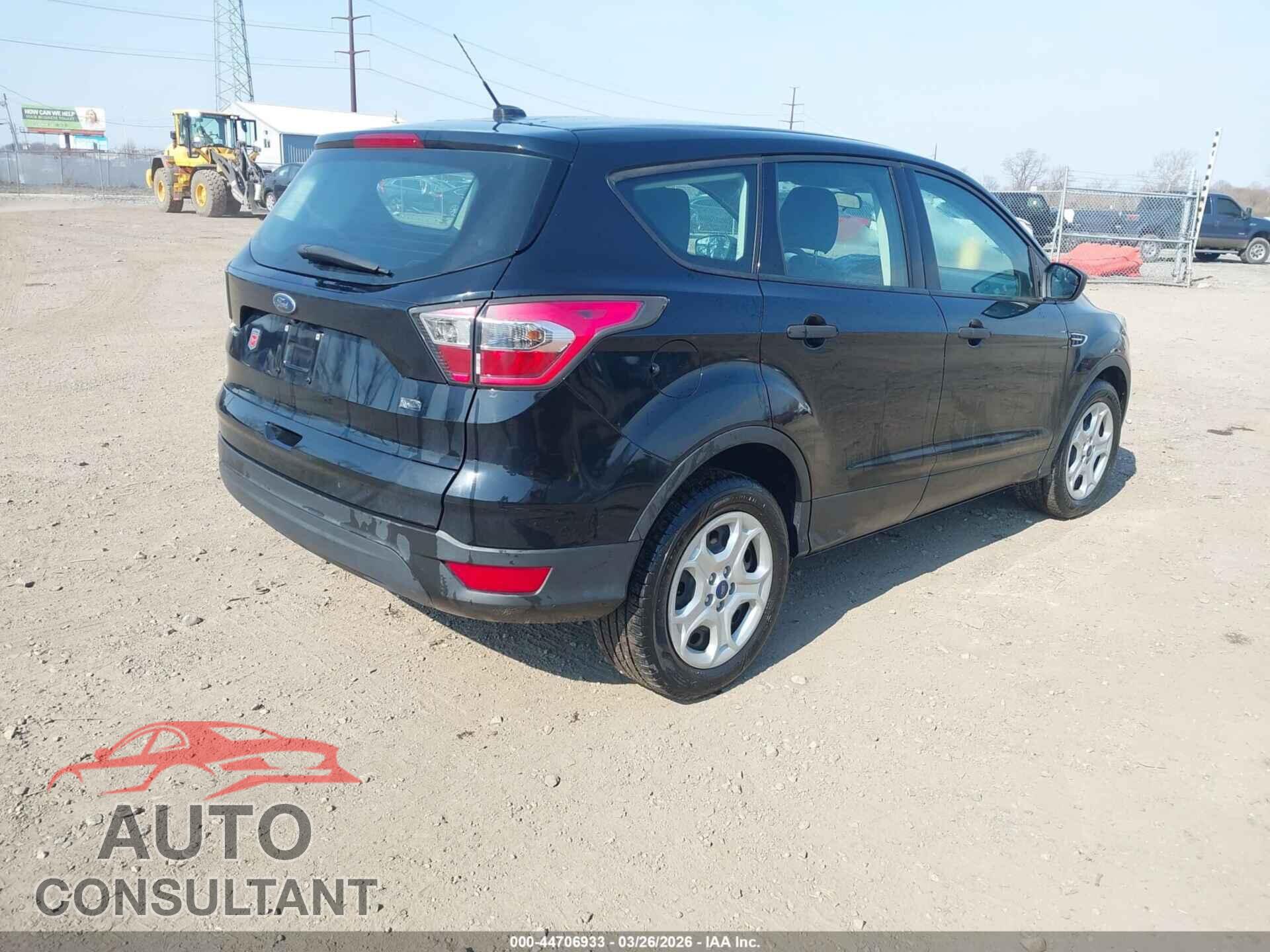 FORD ESCAPE 2017 - 1FMCU0F73HUB34944
