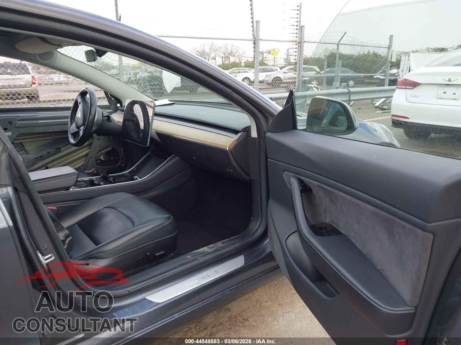 TESLA MODEL 3 2018 - 5YJ3E1EA2JF013390