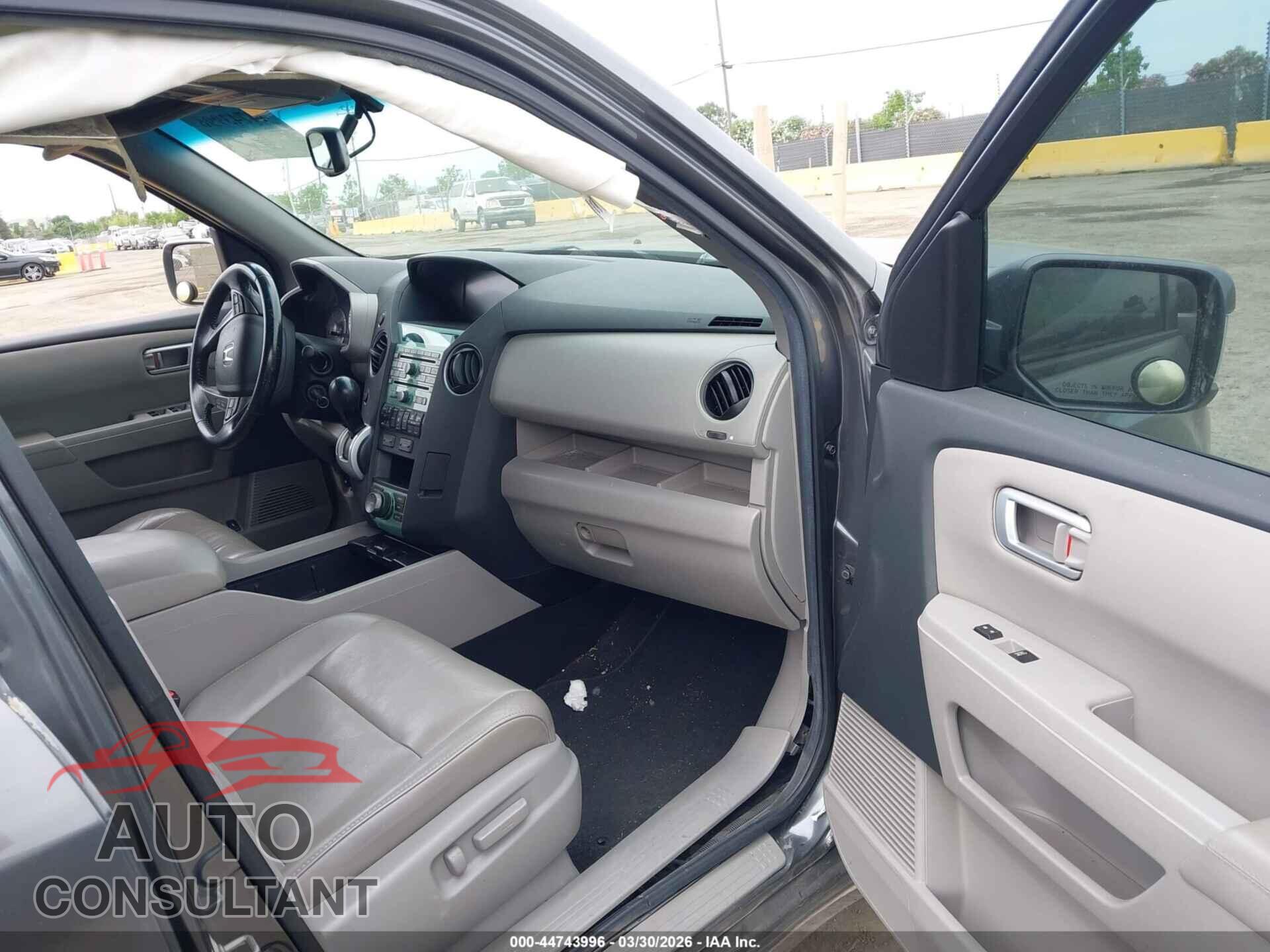 HONDA PILOT 2011 - 5FNYF4H95BB090634