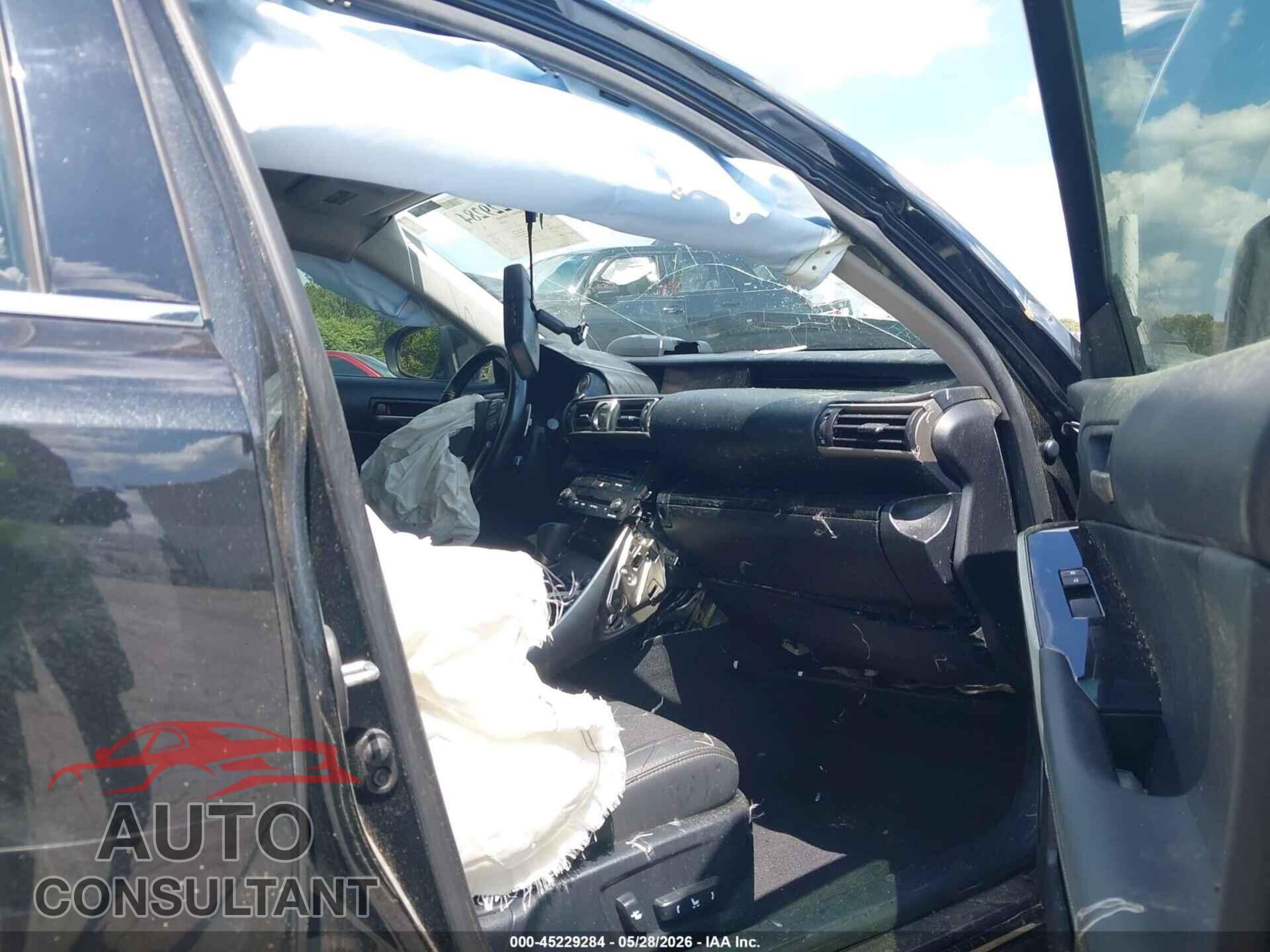 LEXUS IS 300 2017 - JTHCM1D27H5023694