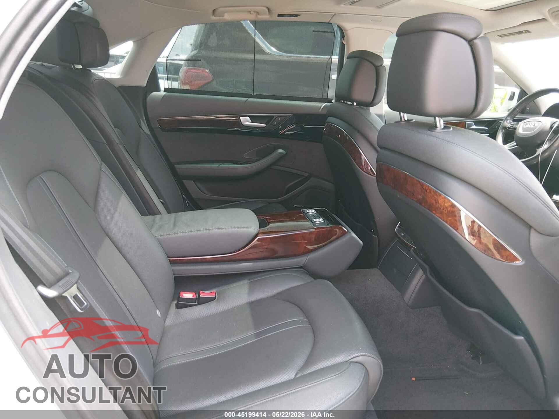 AUDI A8 L 2014 - WAURMAFD8EN001075
