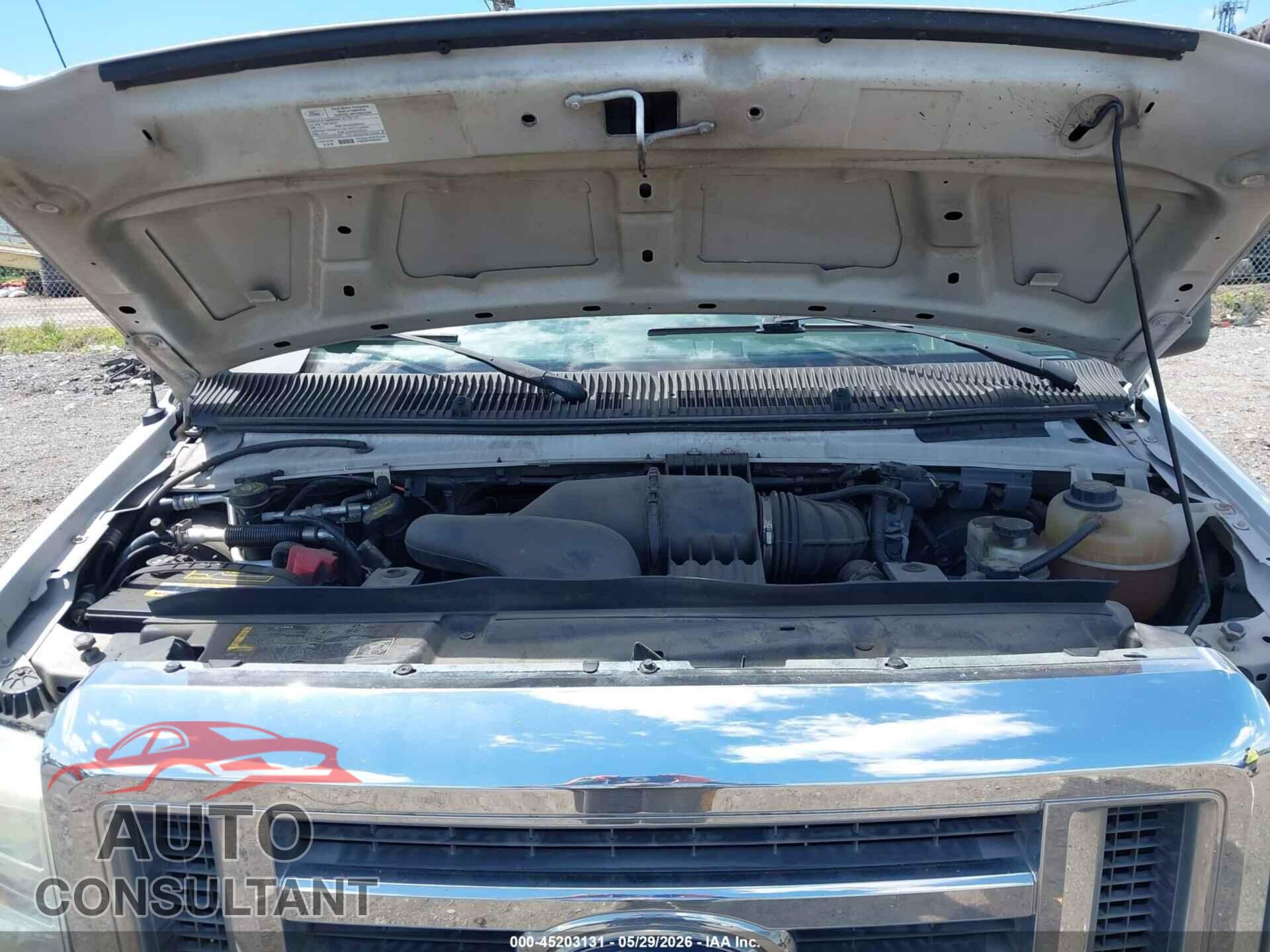 FORD E-350 SUPER DUTY 2011 - 1FBNE3BL3BDB09228