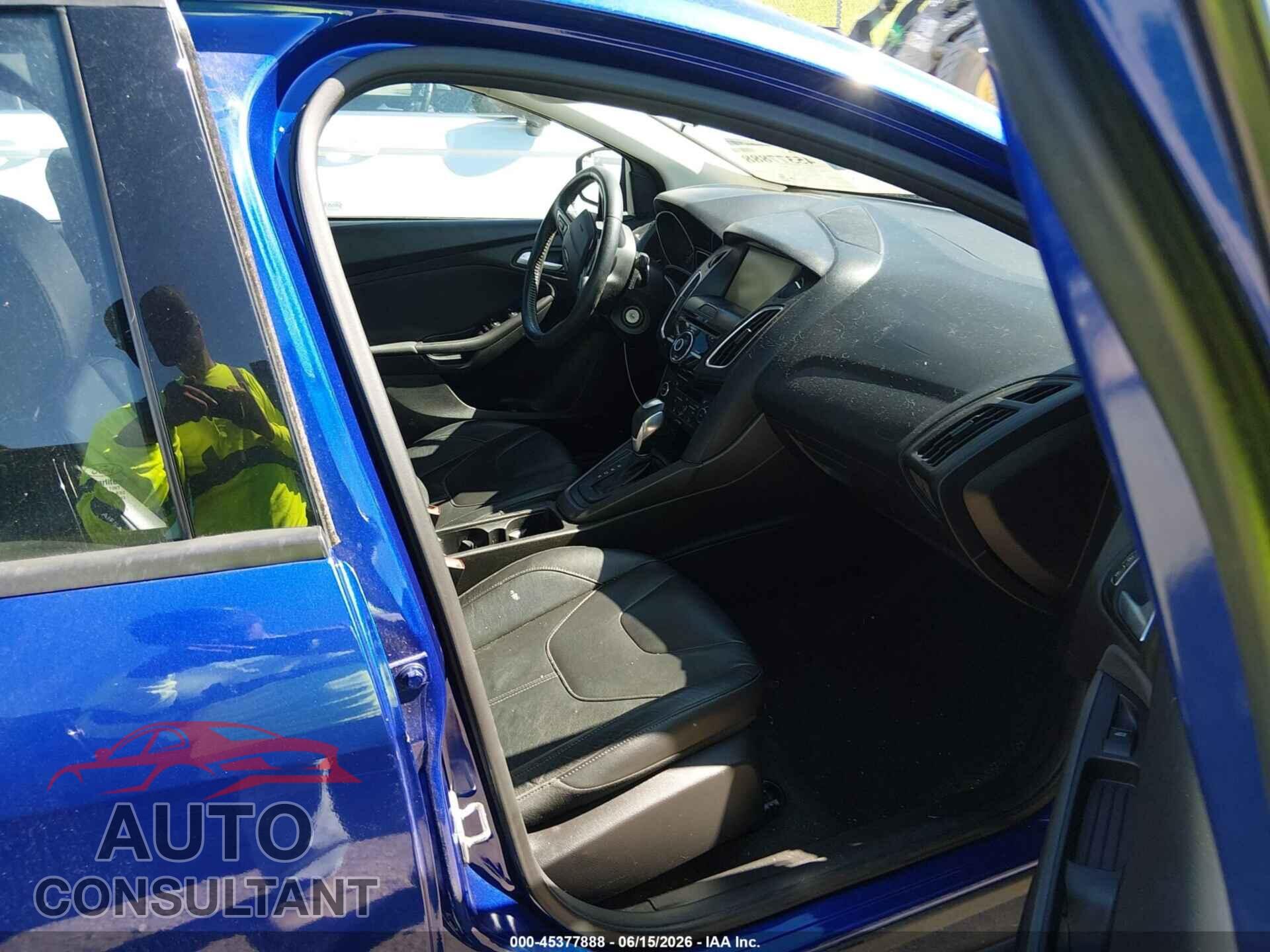 FORD FOCUS 2015 - 1FADP3F25FL342189