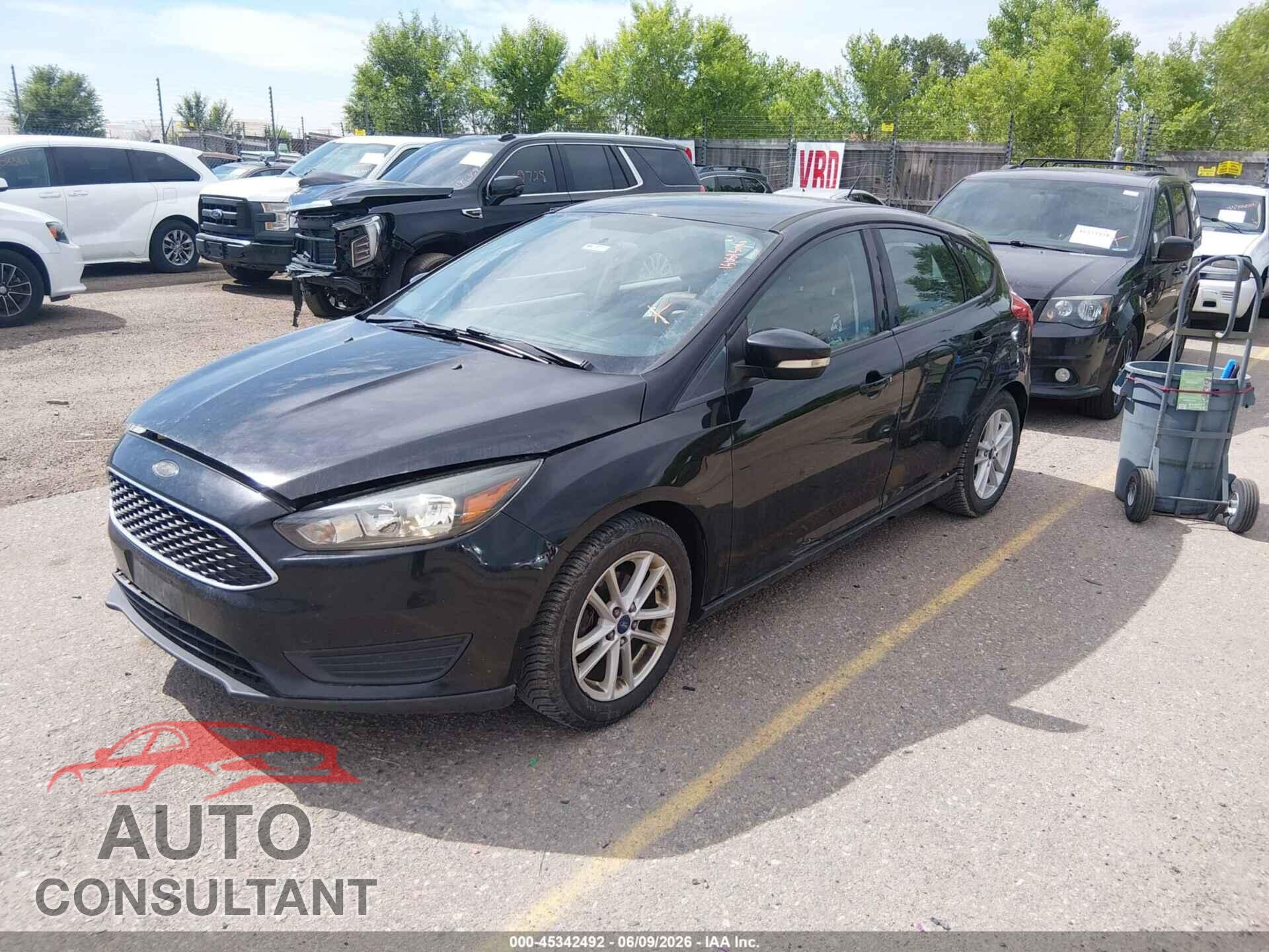 FORD FOCUS 2017 - 1FADP3K29HL224848