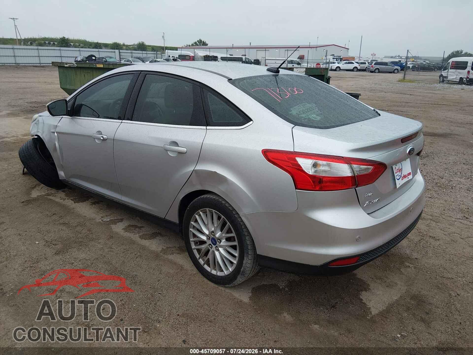 FORD FOCUS 2012 - 1FAHP3H28CL184845