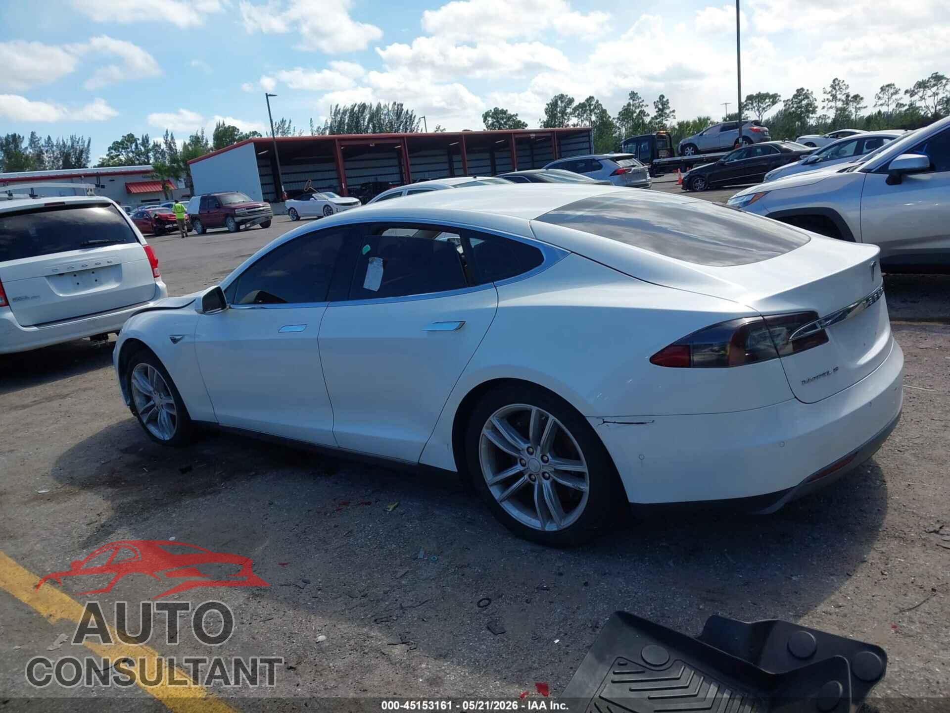 TESLA MODEL S 2015 - 5YJSA1E10FF106889