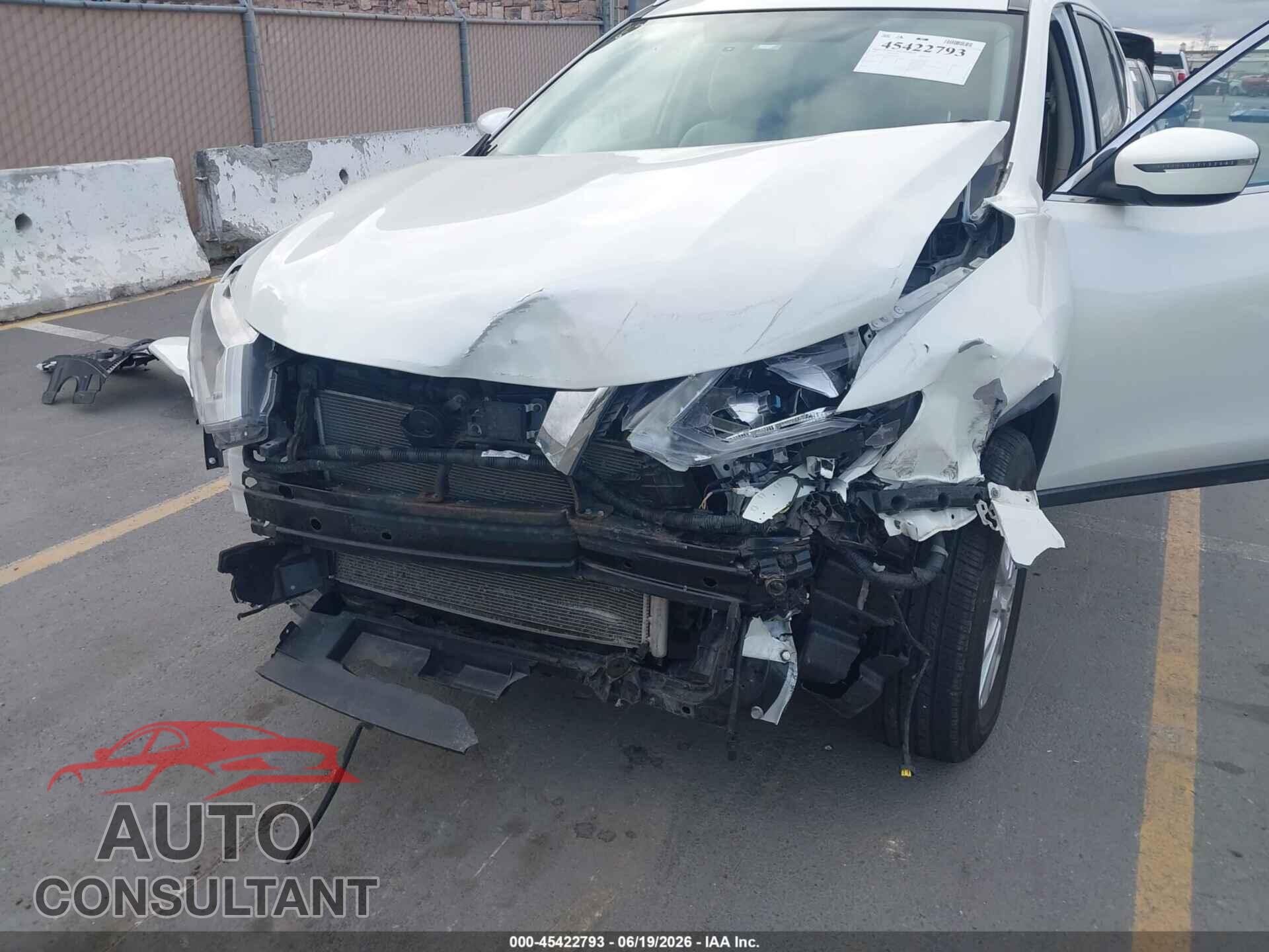 NISSAN ROGUE 2017 - KNMAT2MV2HP592873