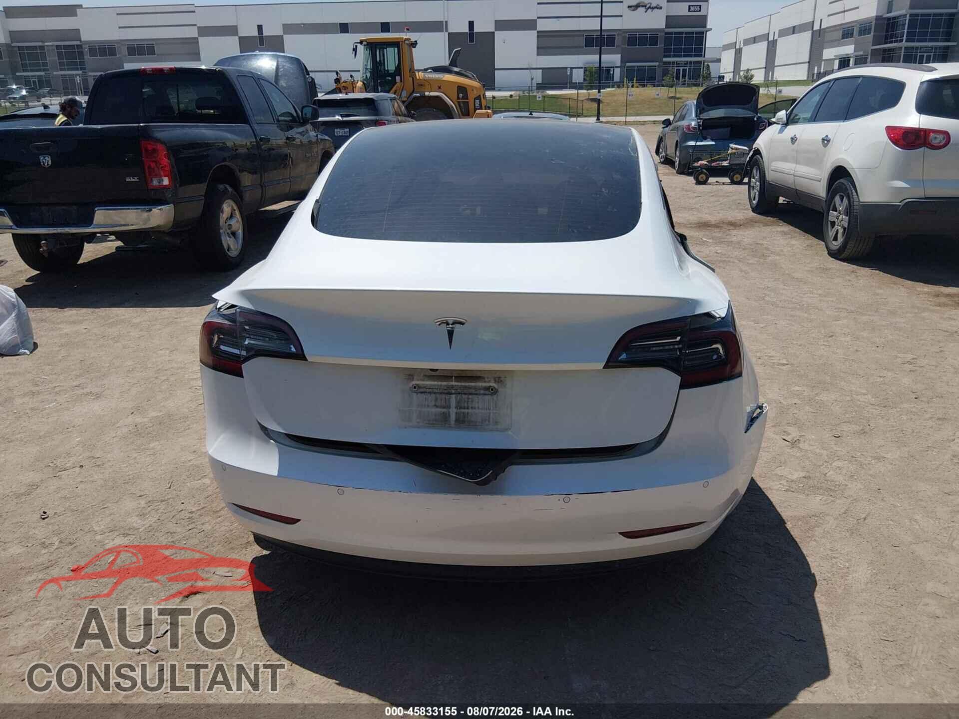 TESLA MODEL 3 2021 - 5YJ3E1EA4MF858679