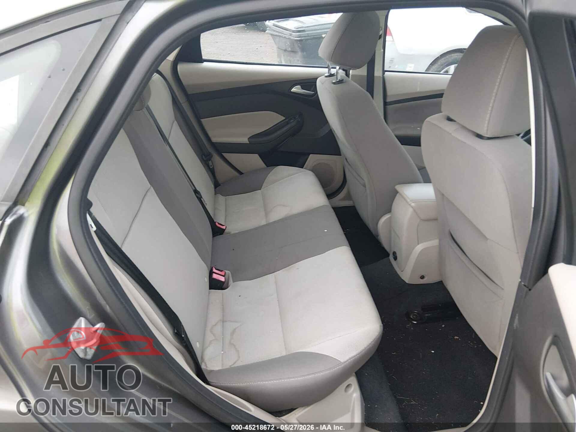 FORD FOCUS 2014 - 1FADP3F27EL203664