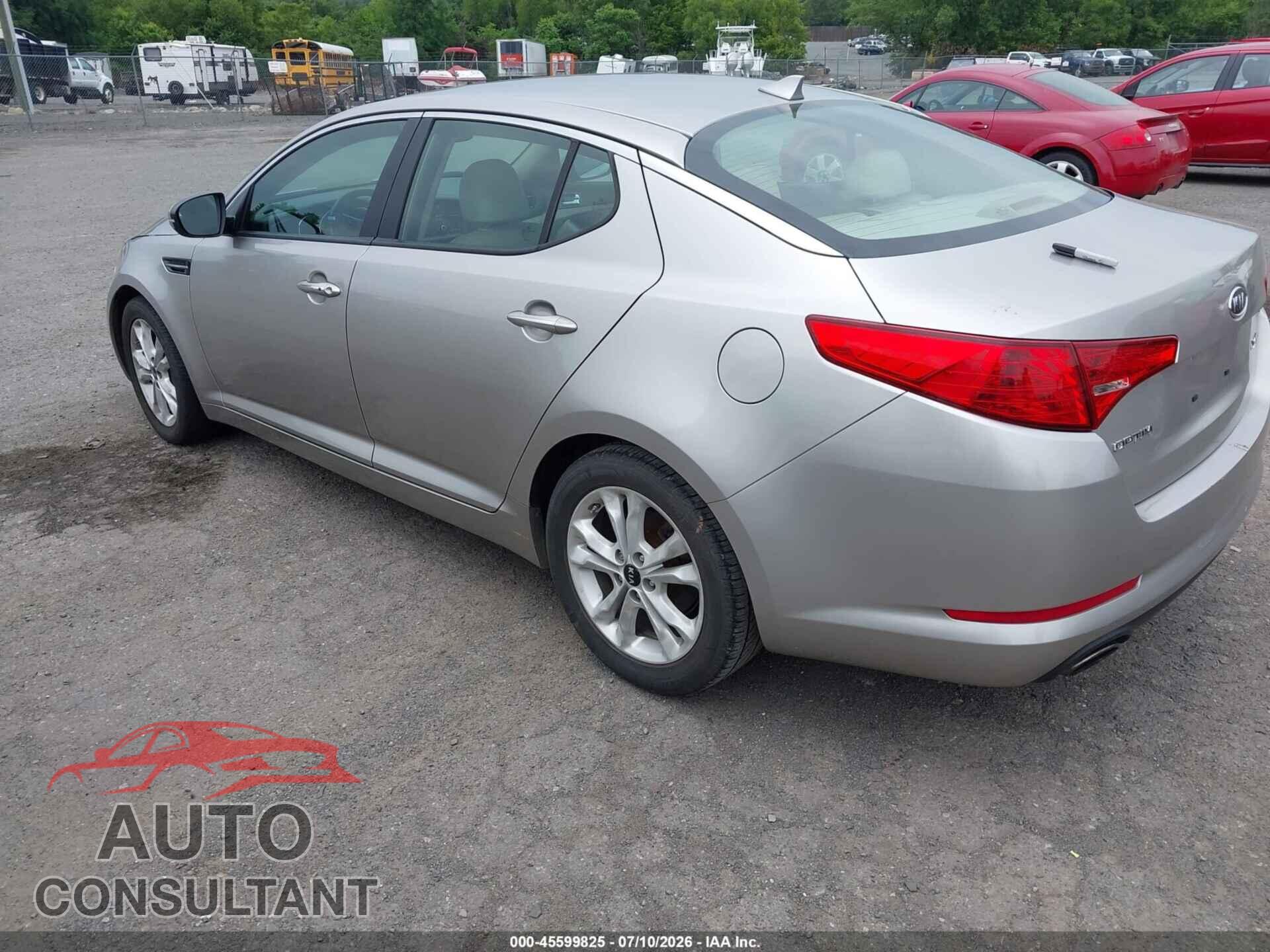 KIA OPTIMA 2011 - KNAGN4A70B5080356