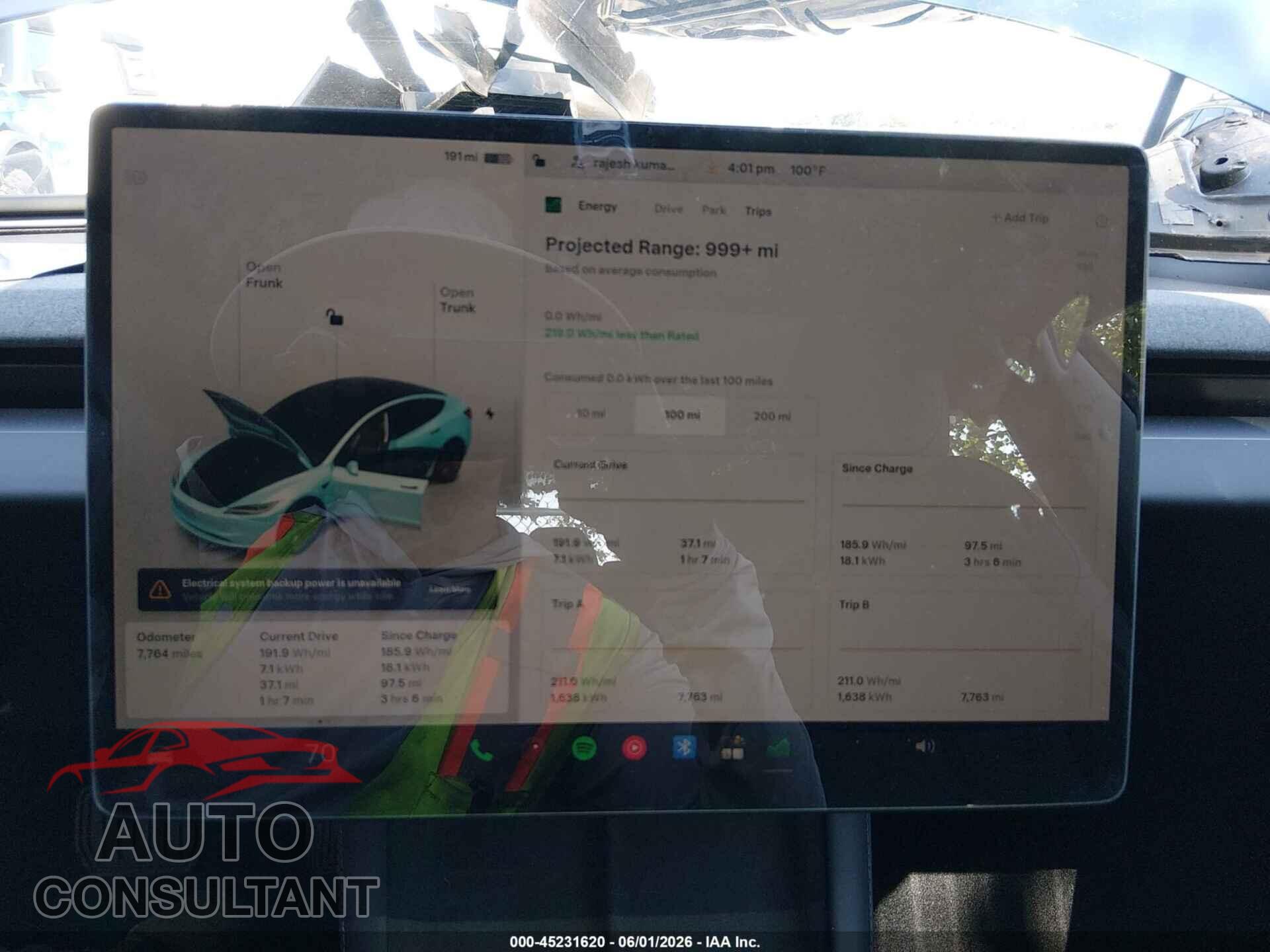 TESLA MODEL 3 2025 - 5YJ3E1EA7SF943657