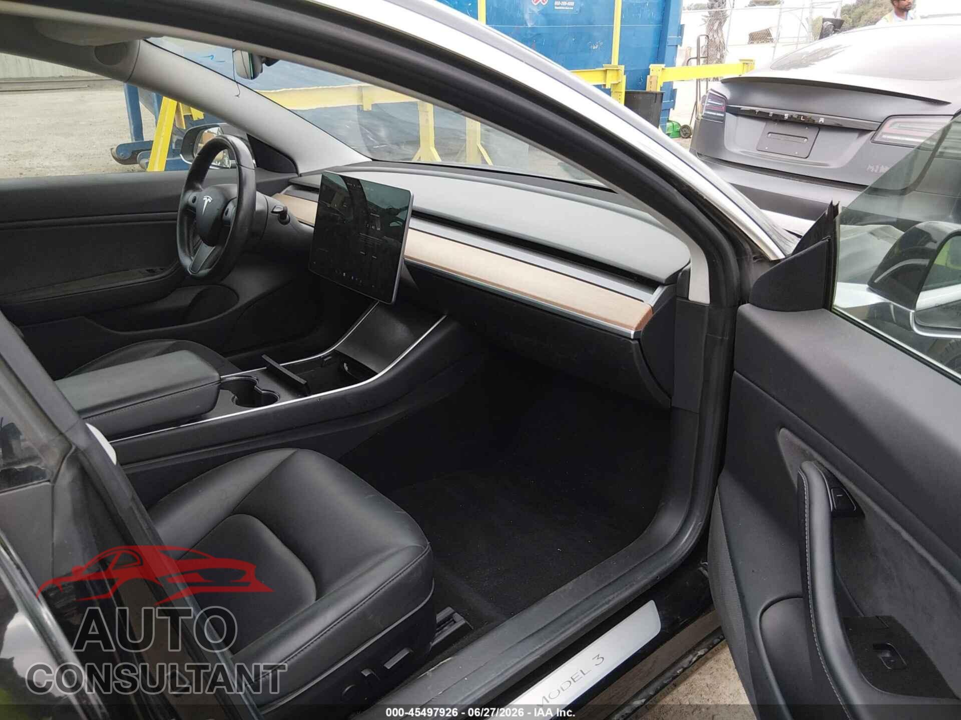 TESLA MODEL 3 2018 - 5YJ3E1EA3JF030408