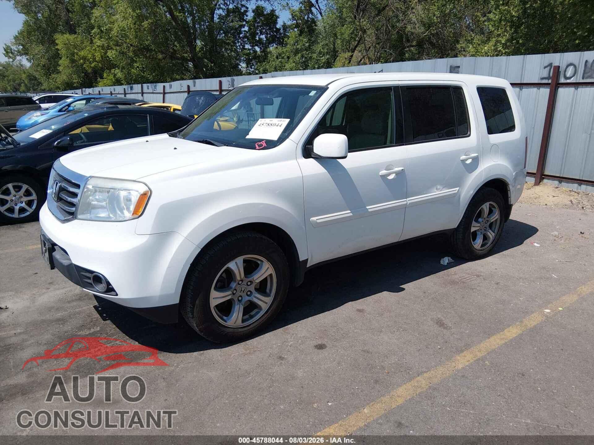 HONDA PILOT 2013 - 5FNYF4H40DB044894