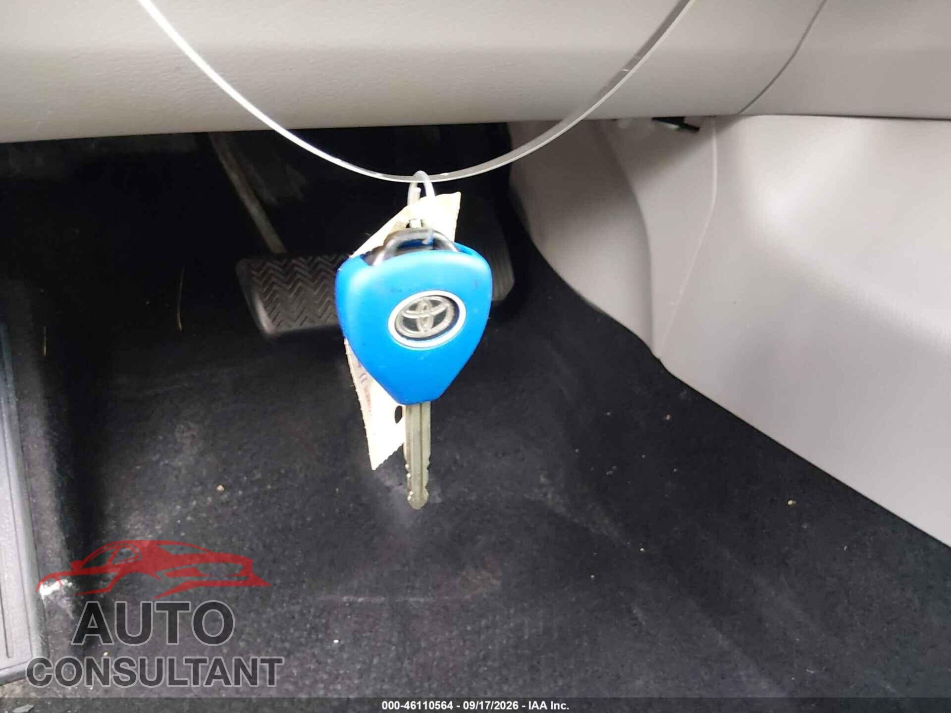 TOYOTA COROLLA 2011 - 2T1BU4EE4BC558564