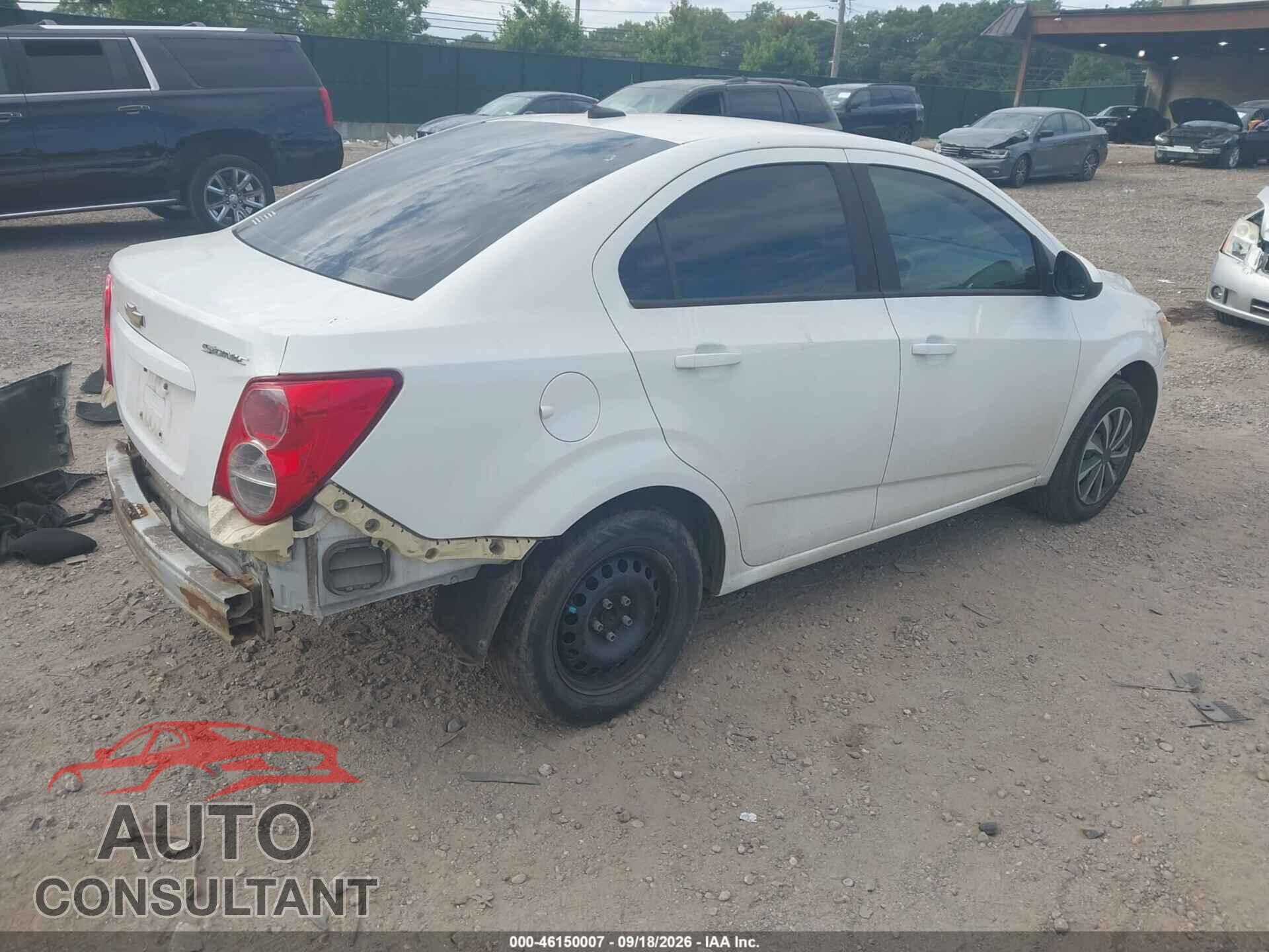 CHEVROLET SONIC 2014 - 1G1JB5SH4E4225030