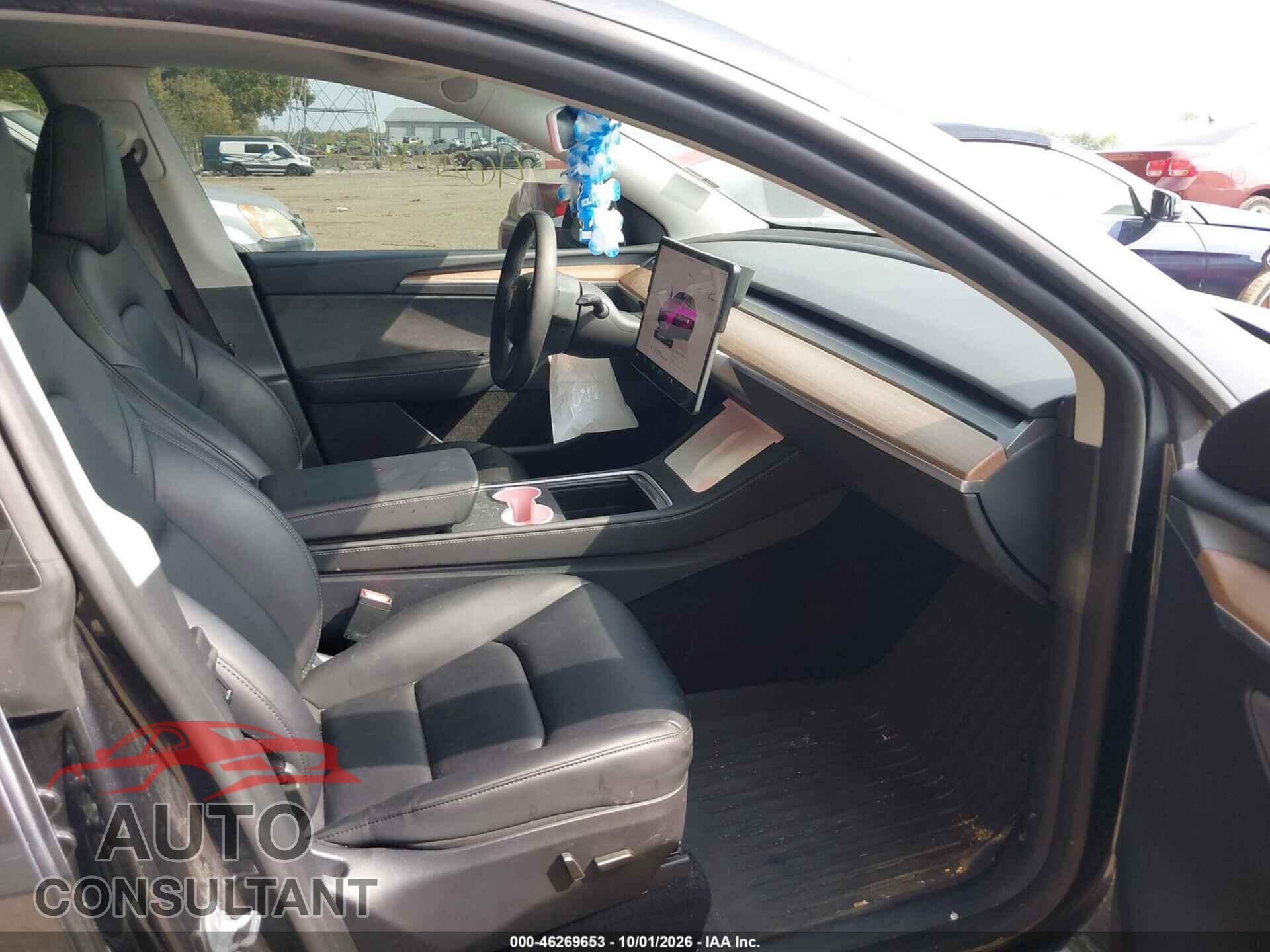 TESLA MODEL Y 2024 - 7SAYGDED2RF202597