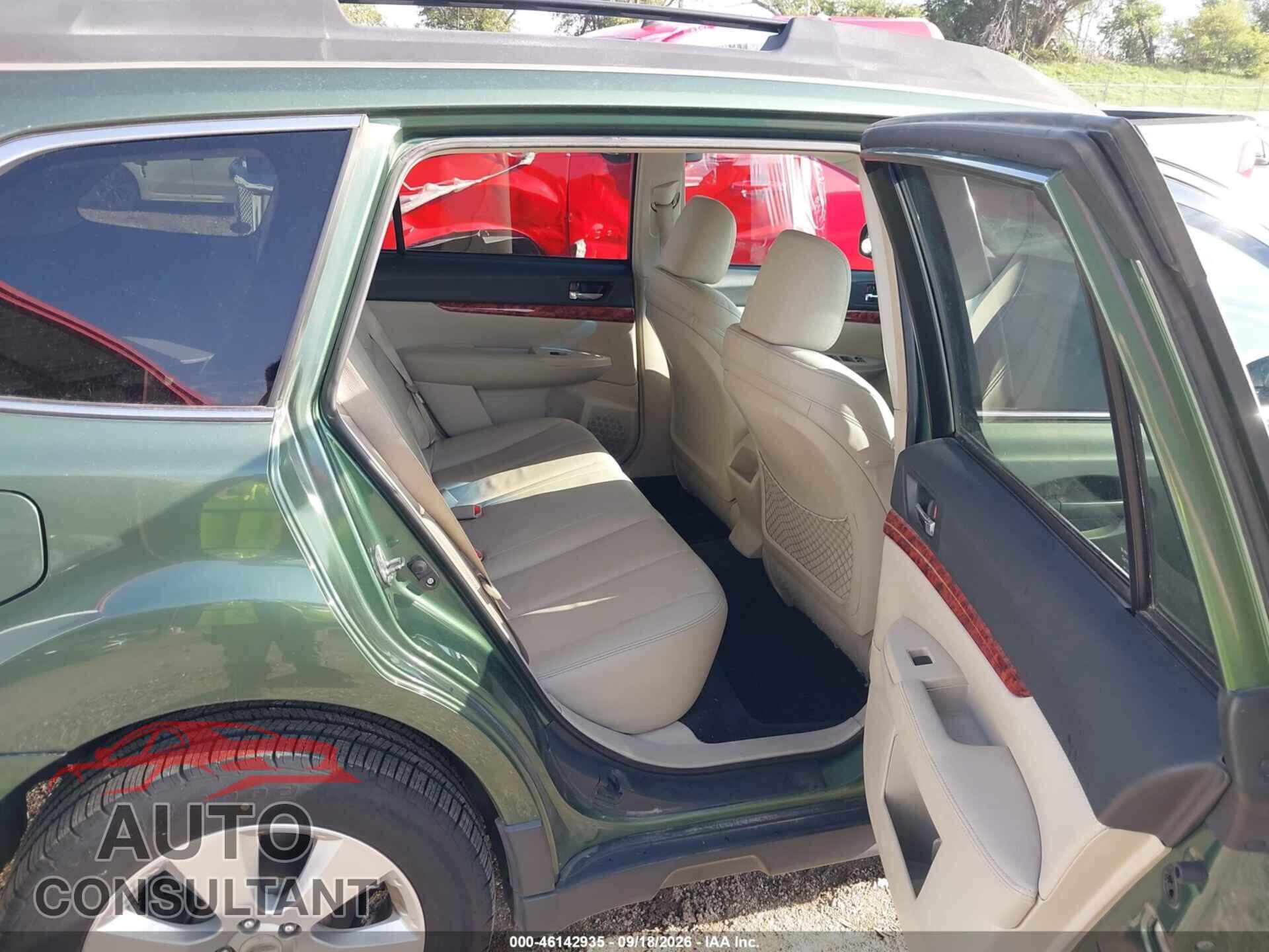 SUBARU OUTBACK 2010 - 4S4BRBKC8A3384526