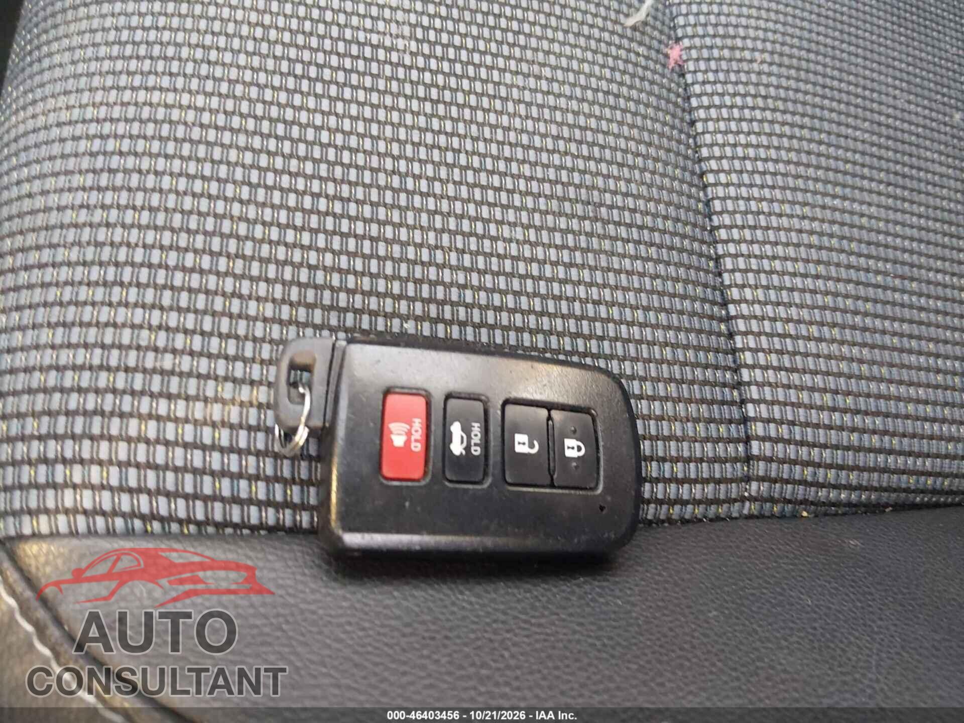 TOYOTA COROLLA 2014 - 2T1BURHE7EC007879