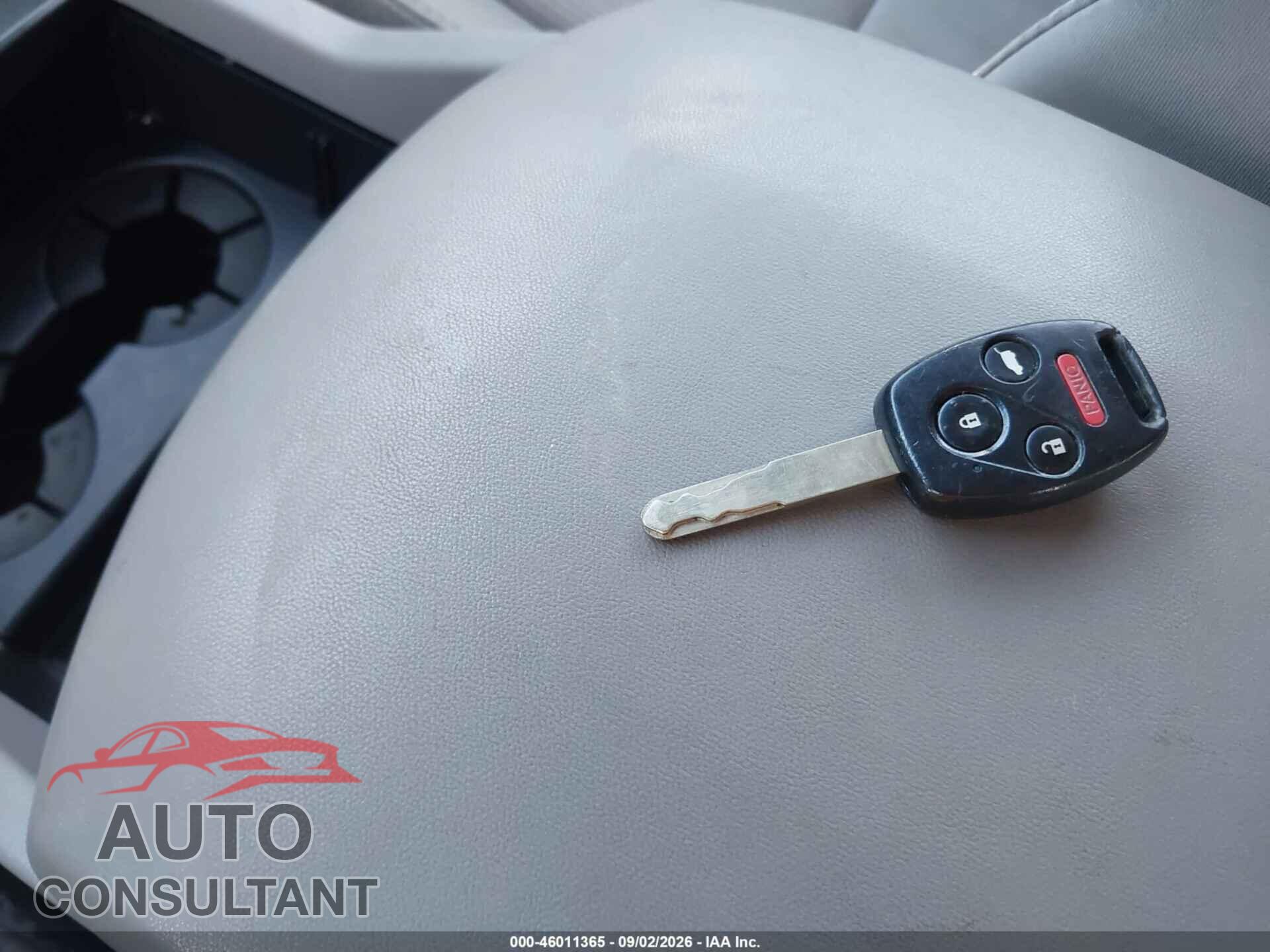HONDA PILOT 2011 - 5FNYF4H44BB064739
