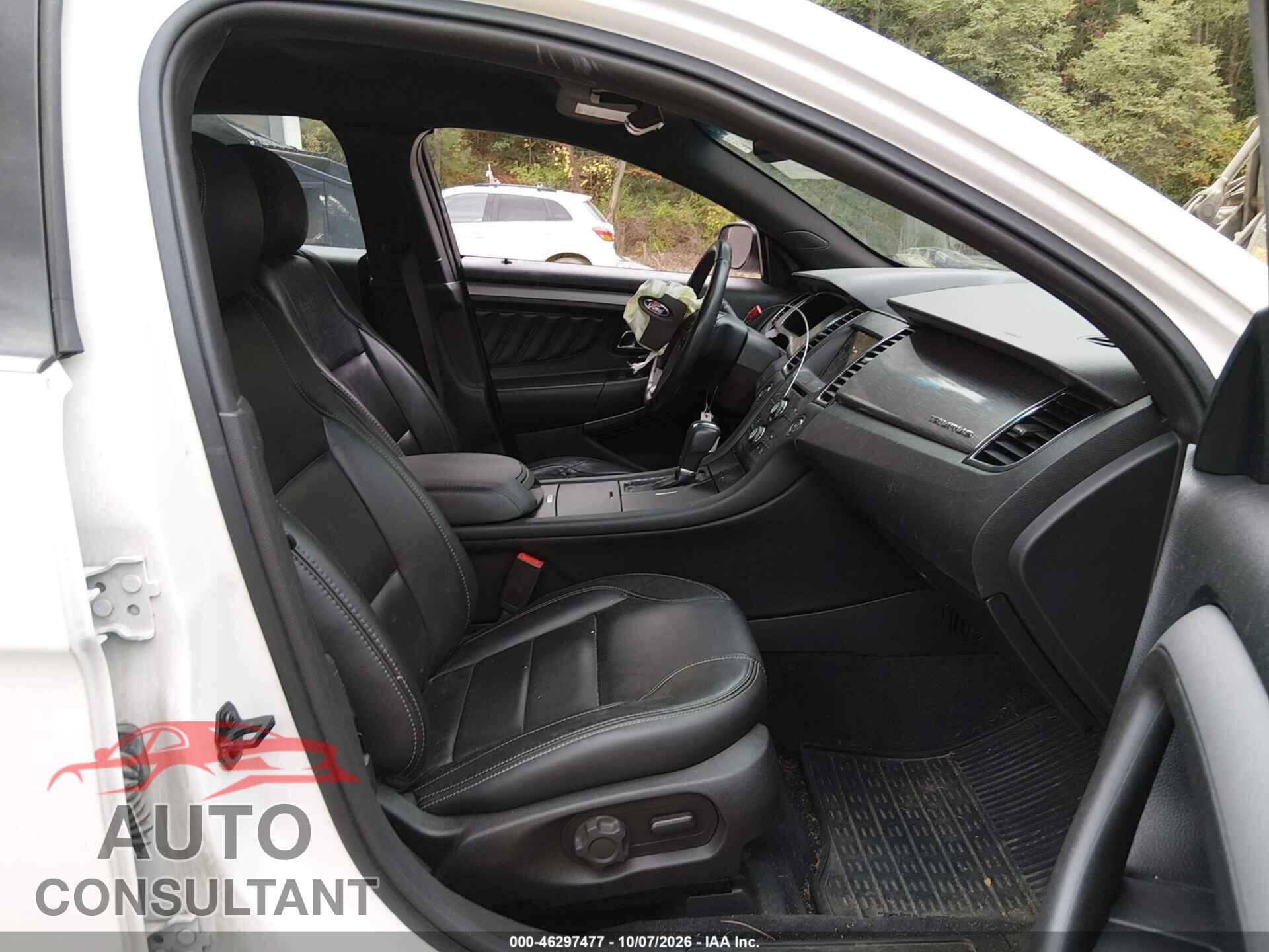 FORD TAURUS 2017 - 1FAHP2H81HG138661