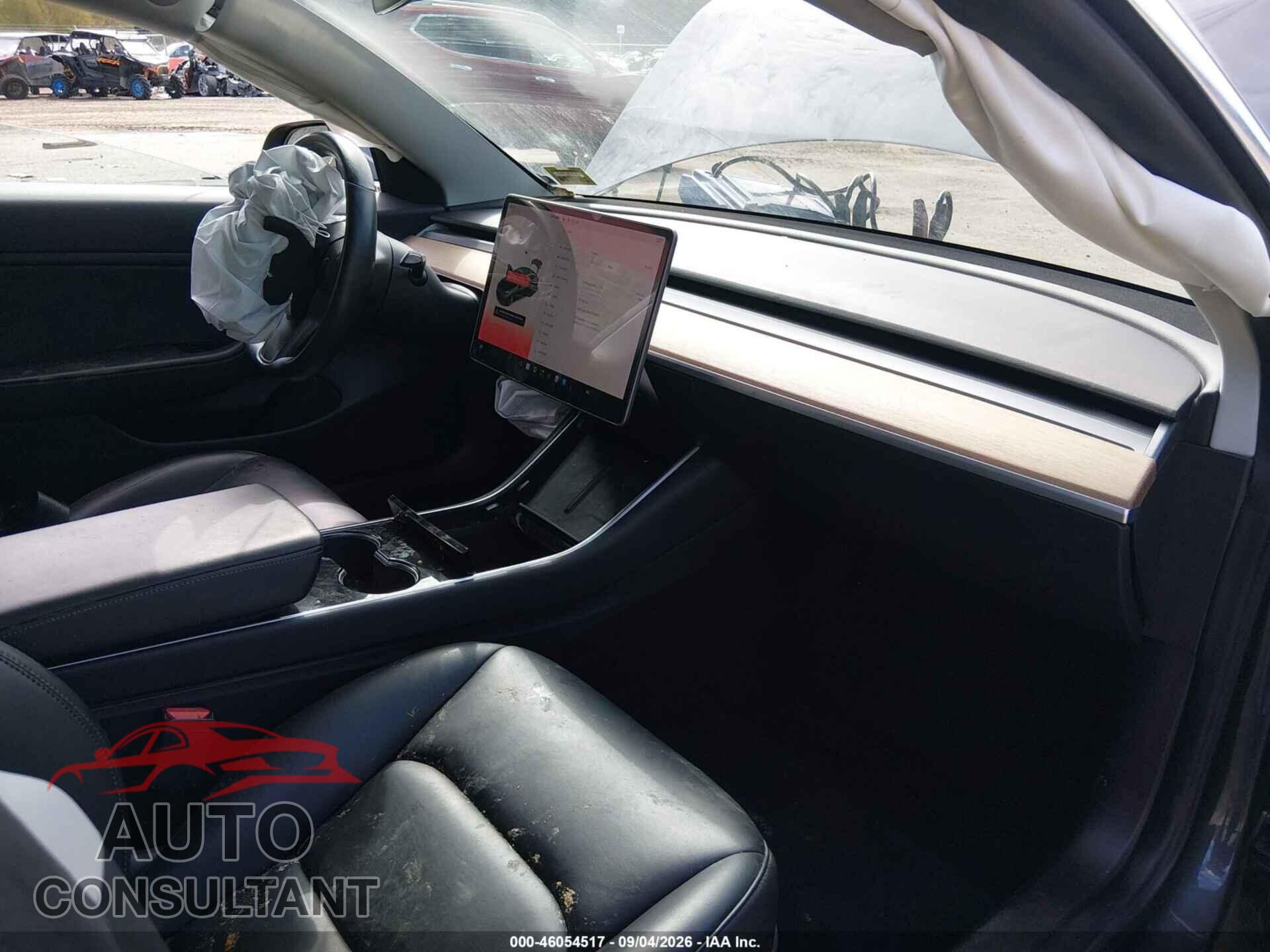 TESLA MODEL 3 2019 - 5YJ3E1EB0KF194645