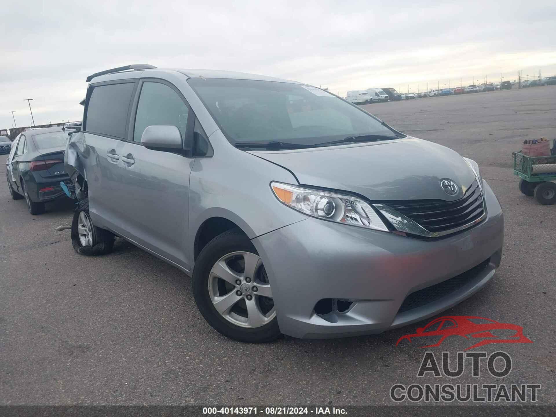 TOYOTA SIENNA 2017 - 5TDKZ3DC3HS877904