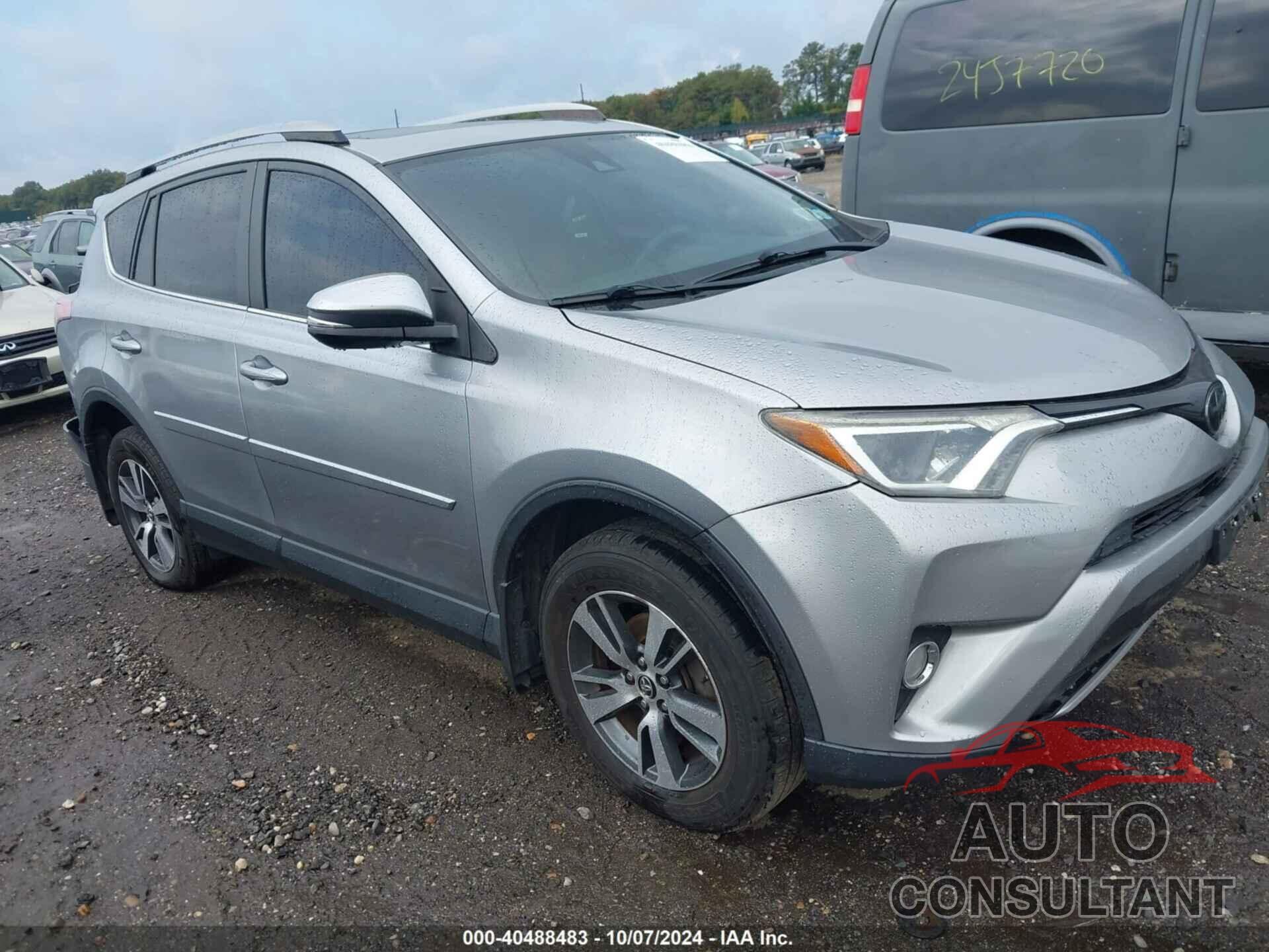 TOYOTA RAV4 2018 - JTMRFREV9JJ207478