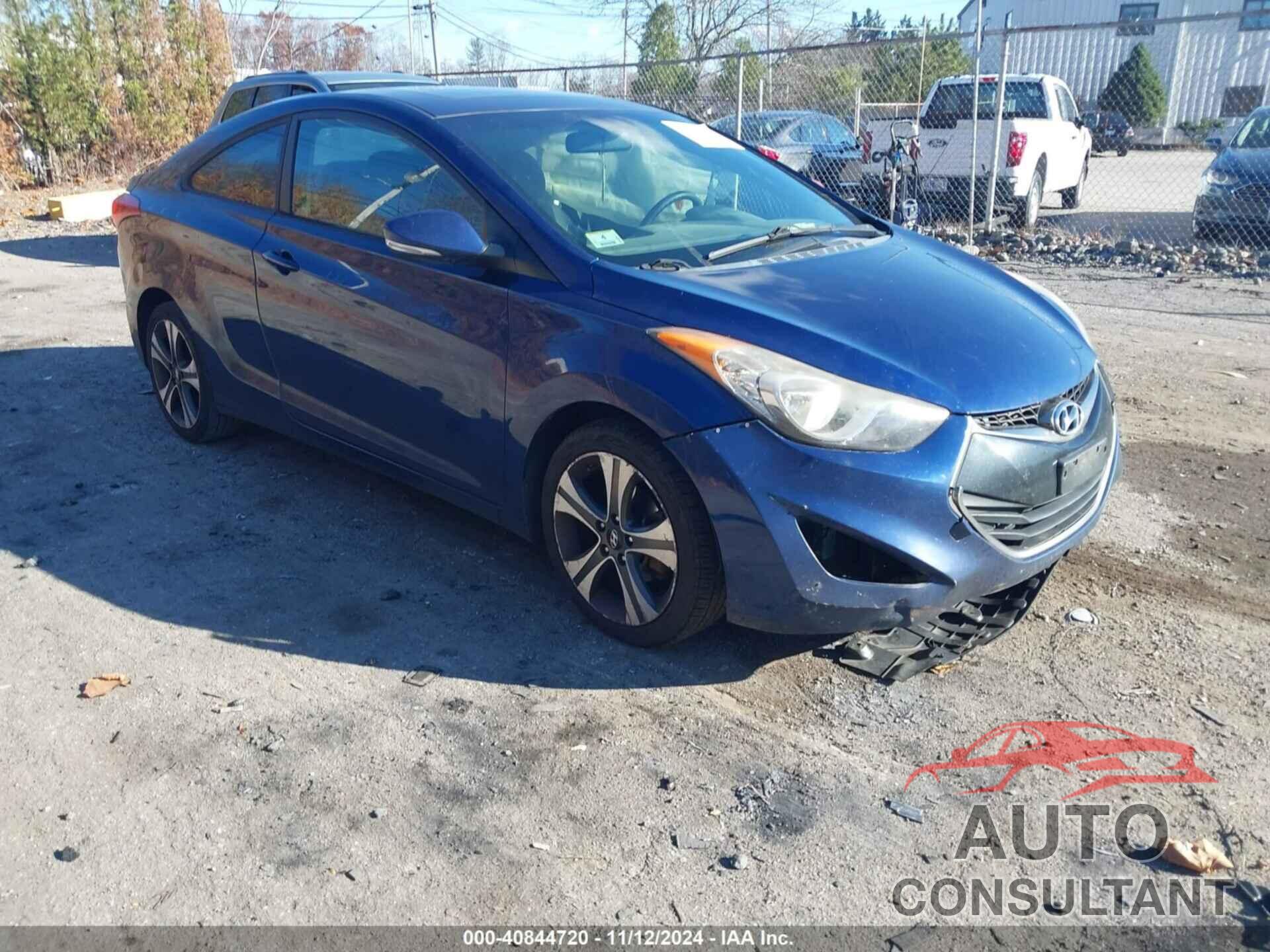 HYUNDAI ELANTRA 2013 - KMHDH6AE3DU004769