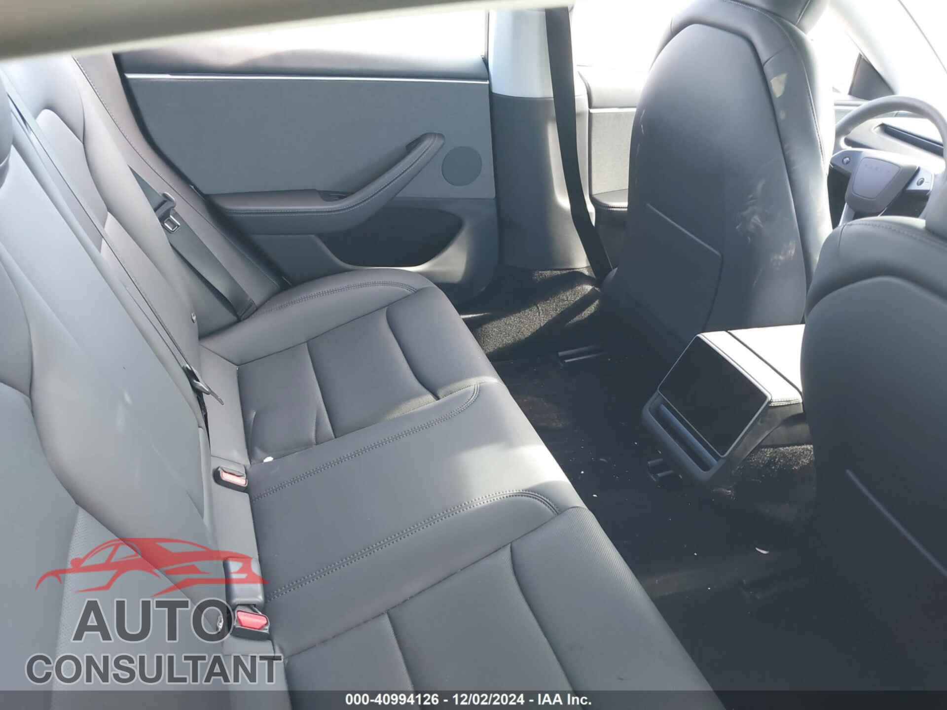 TESLA MODEL 3 2024 - 5YJ3E1EA9RF745611