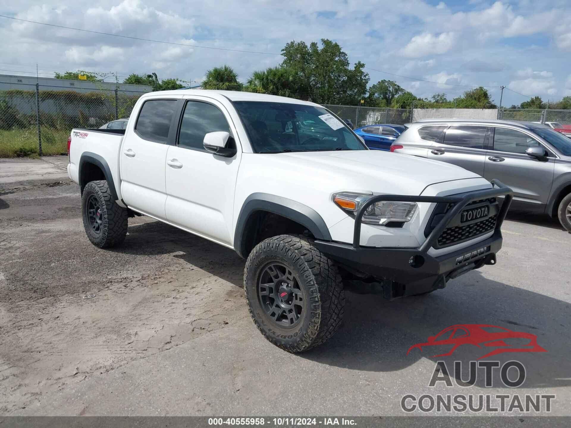 TOYOTA TACOMA 2018 - 5TFCZ5AN0JX146000