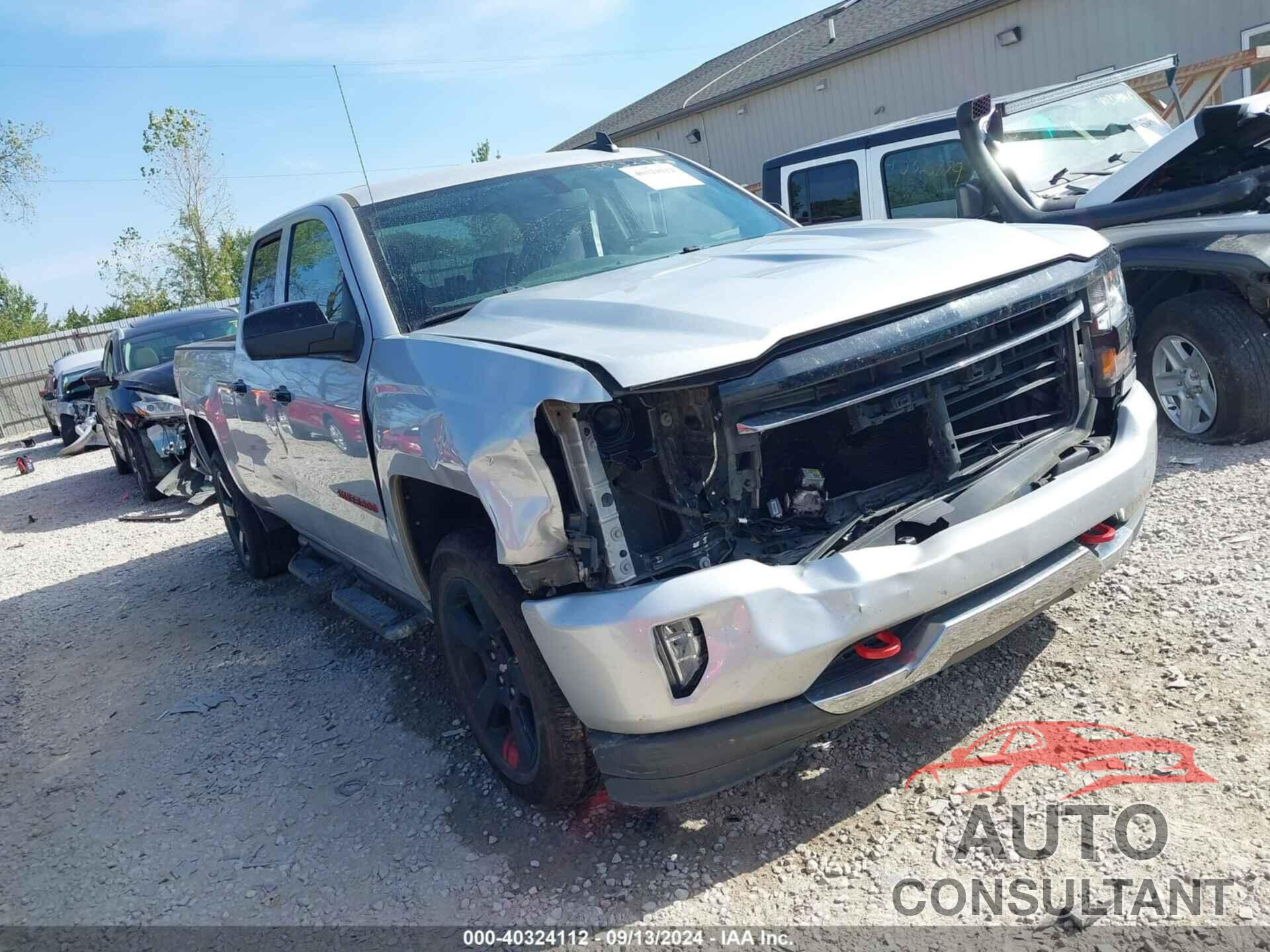CHEVROLET SILVERADO 1500 2018 - 1GCVKREC1JZ274084
