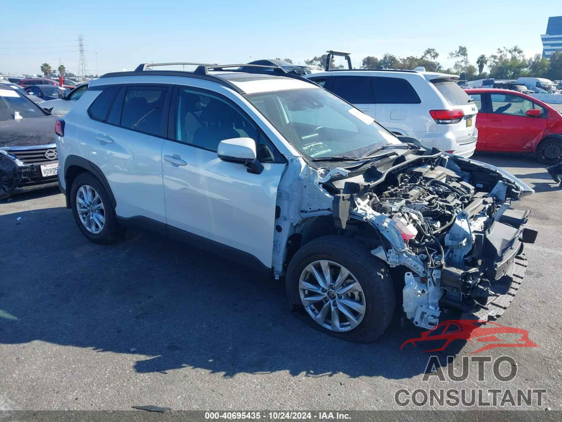 TOYOTA COROLLA CROSS 2022 - 7MUBAAAGXNV014831