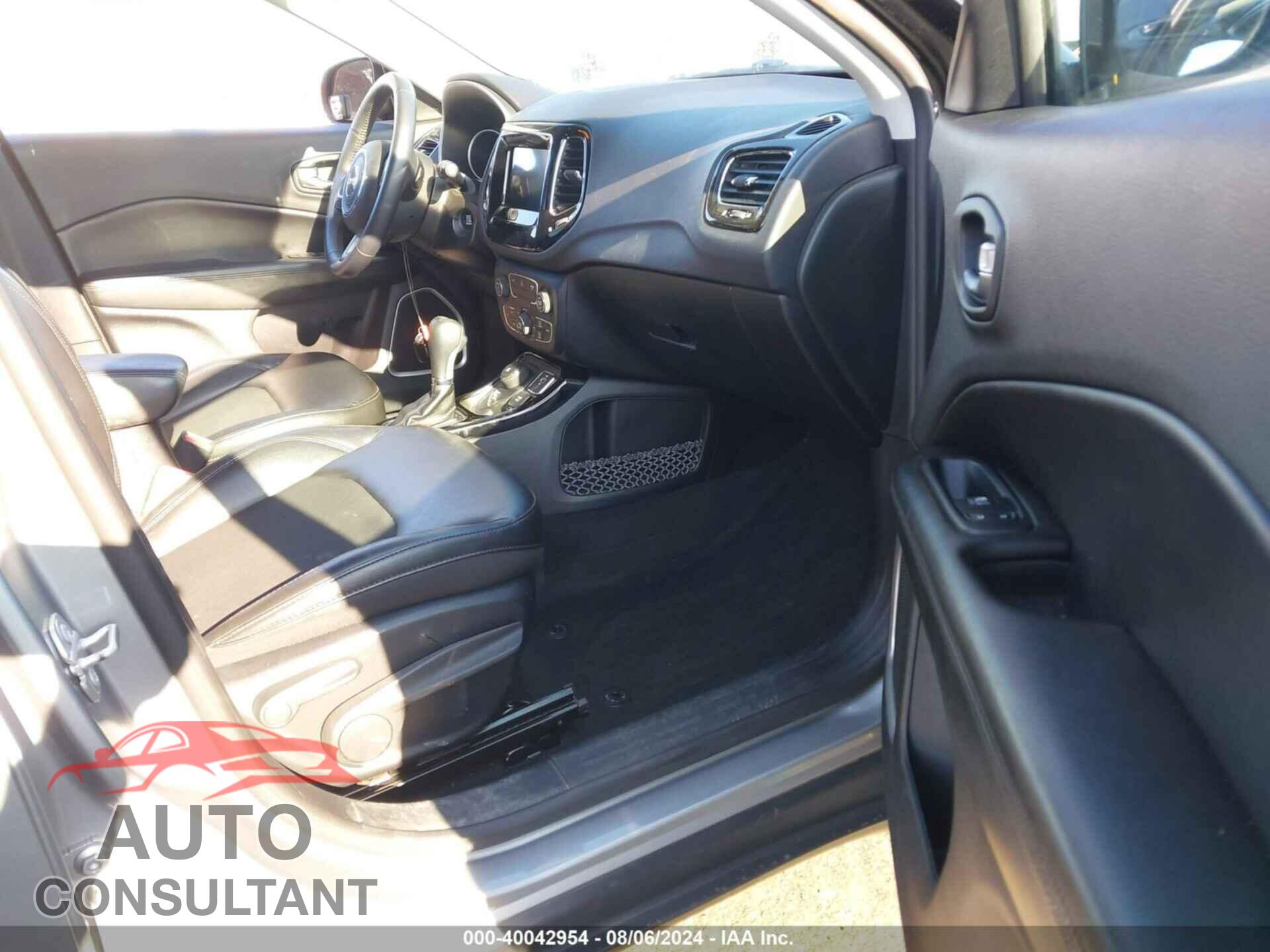 JEEP COMPASS 2018 - 3C4NJDBB6JT304558