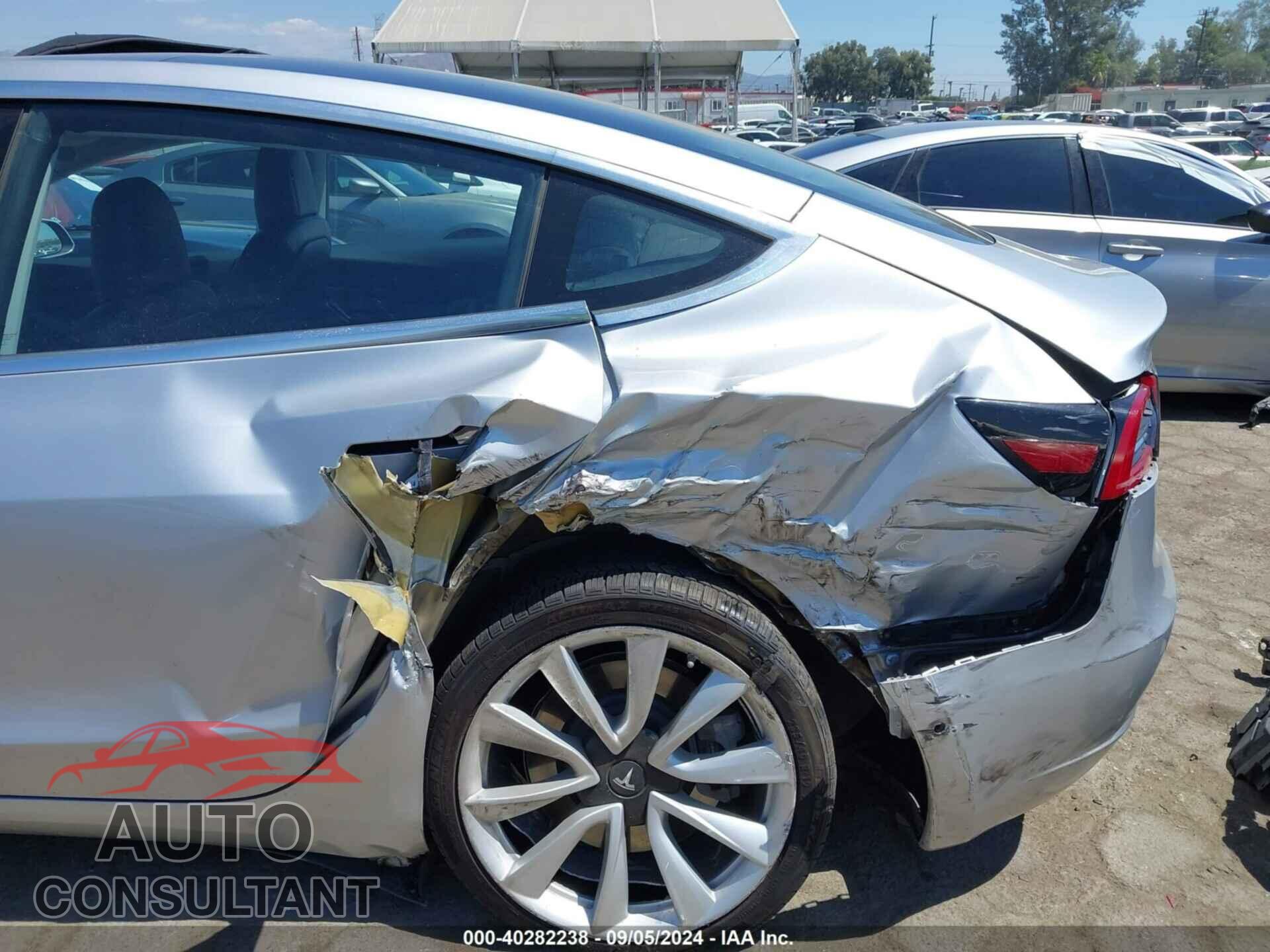 TESLA MODEL 3 2018 - 5YJ3E1EA0JF048476