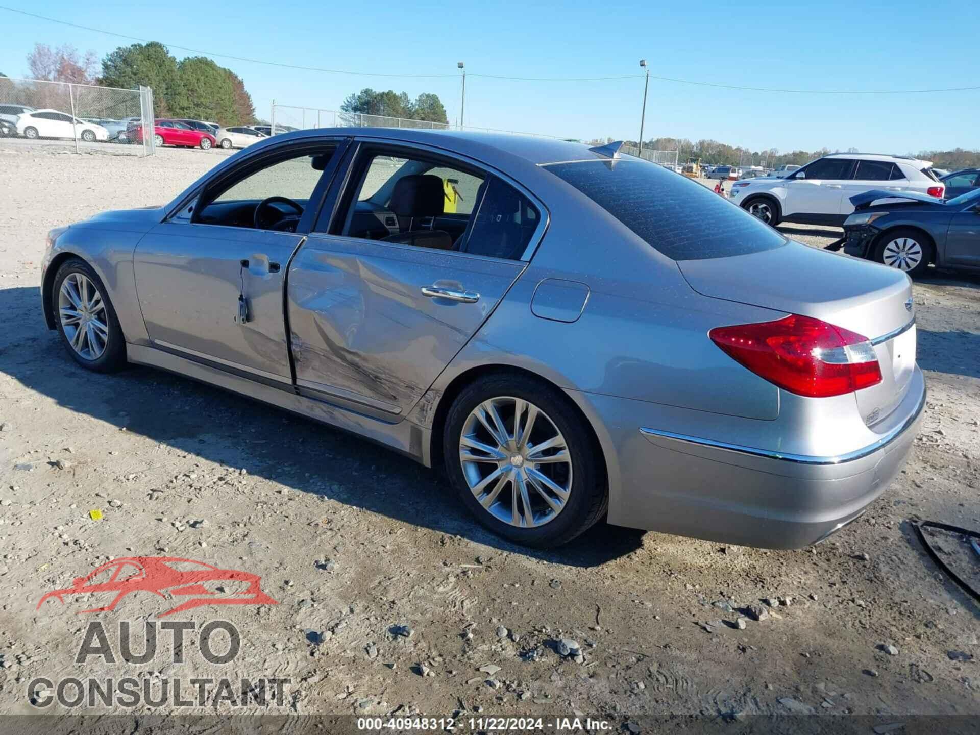 HYUNDAI GENESIS 2012 - KMHGC4DD2CU183288