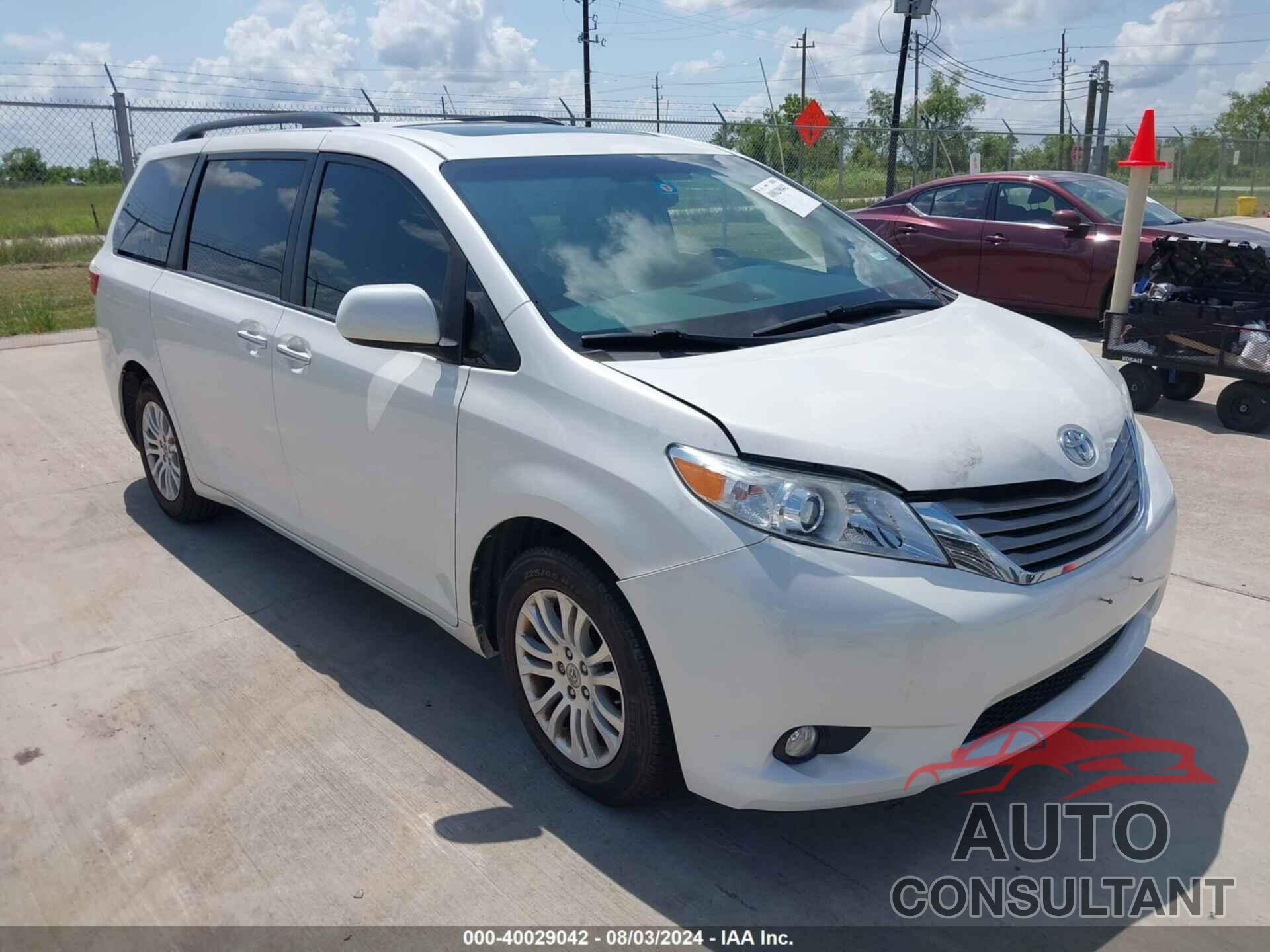 TOYOTA SIENNA 2017 - 5TDYZ3DCXHS884231