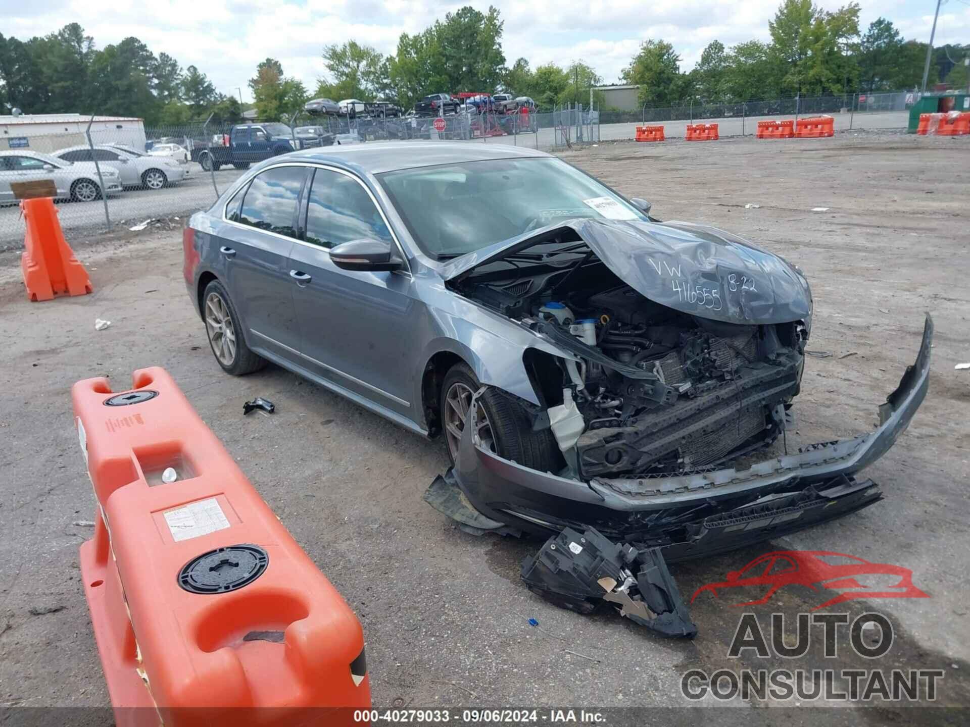 VOLKSWAGEN PASSAT 2017 - 1VWAT7A38HC015804